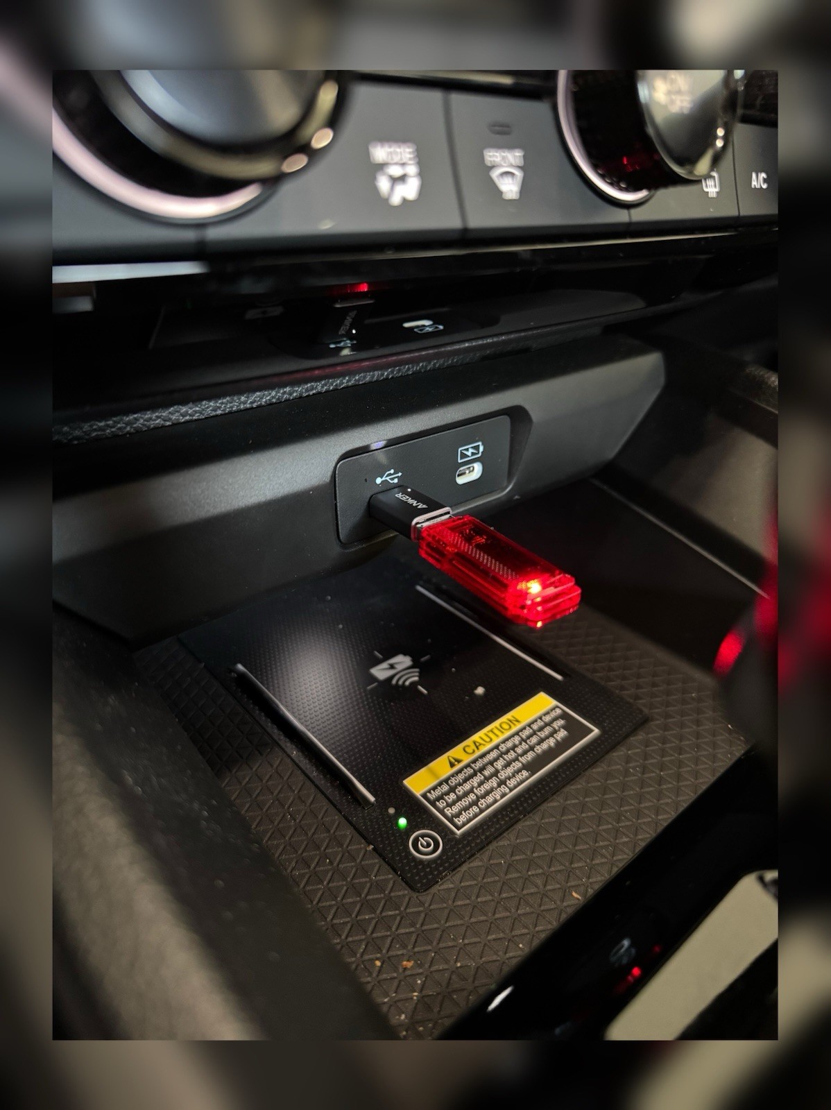 1600 Classic Country Music Usb