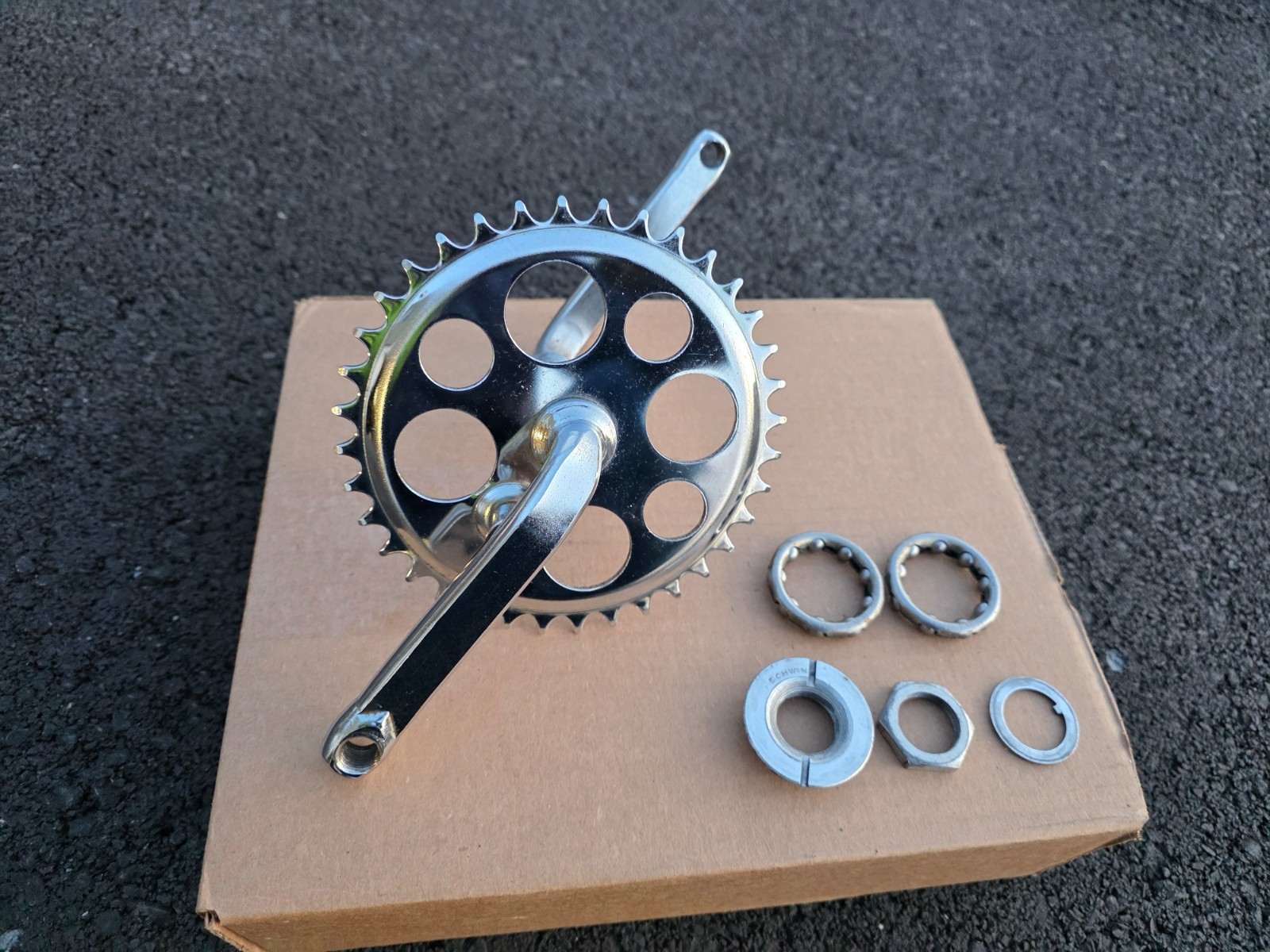 VINTAGE SCHWINN STINGRAY JUNIOR CRANK SET WITH HARDWARE