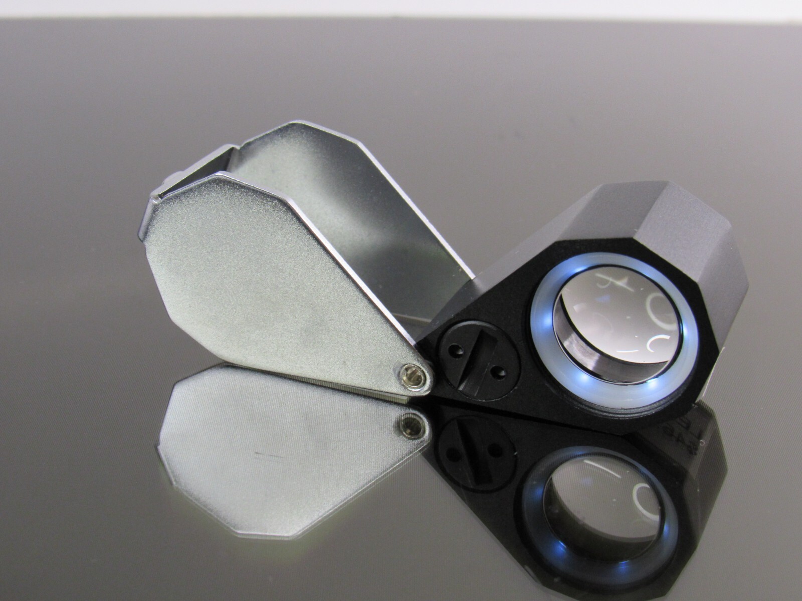 20X White LED lighted Triplet Jewelry Loupe Magnifier Microscope 20X - 21mm