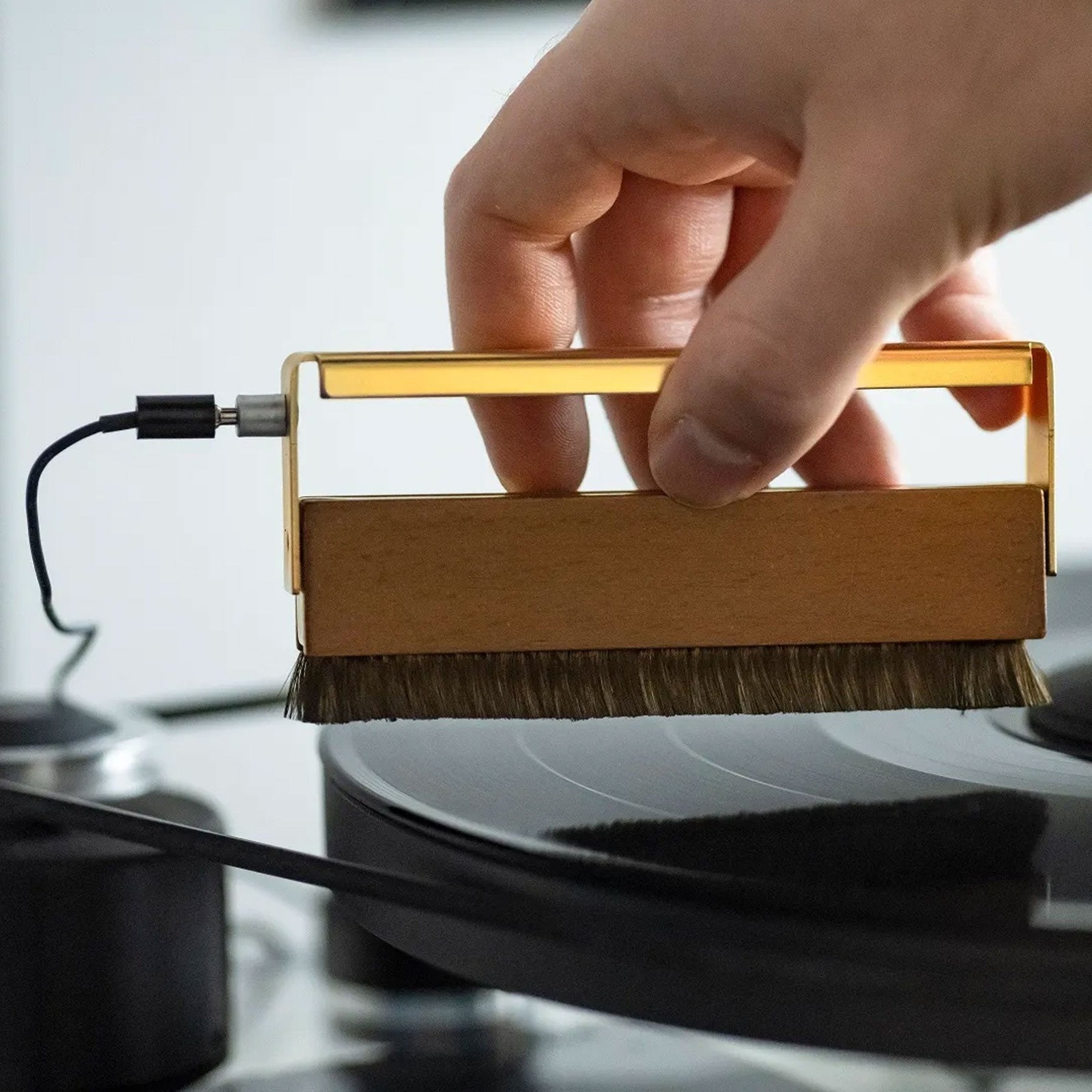 Pro-Ject: Brush It Premium Grounded Record Cleaning Brush - NEW