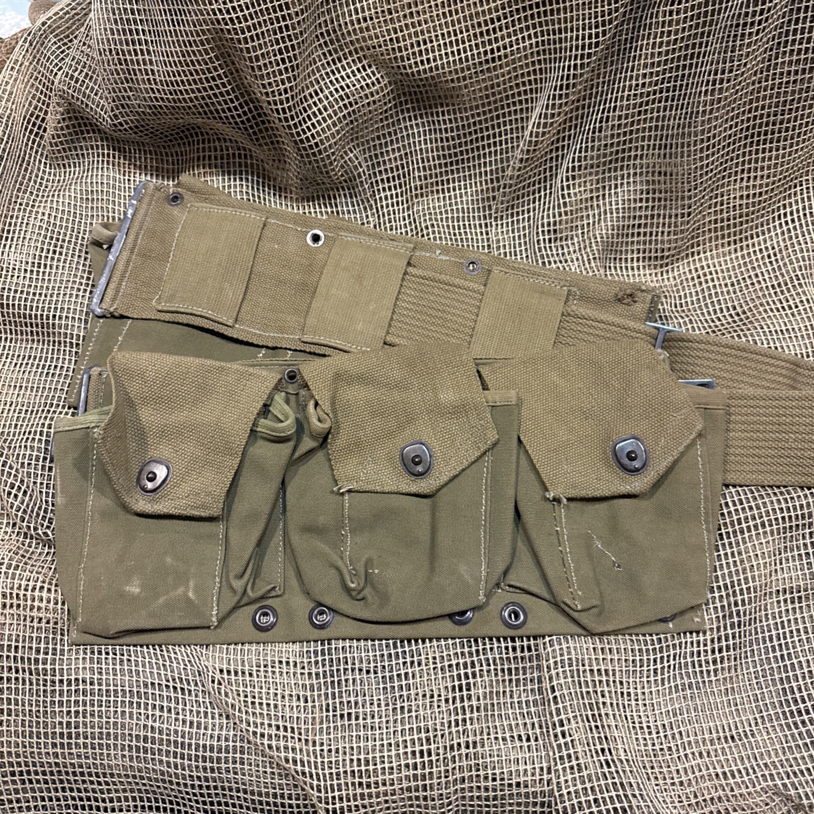 Vintage WWII OD green M-1937 BAR belt !!!