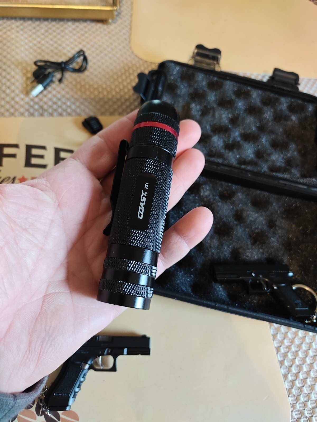 2 GL0CK 17 Mini Firearm Gun Pistol KEYCHAIN & Coast Flashlight, Includes Case