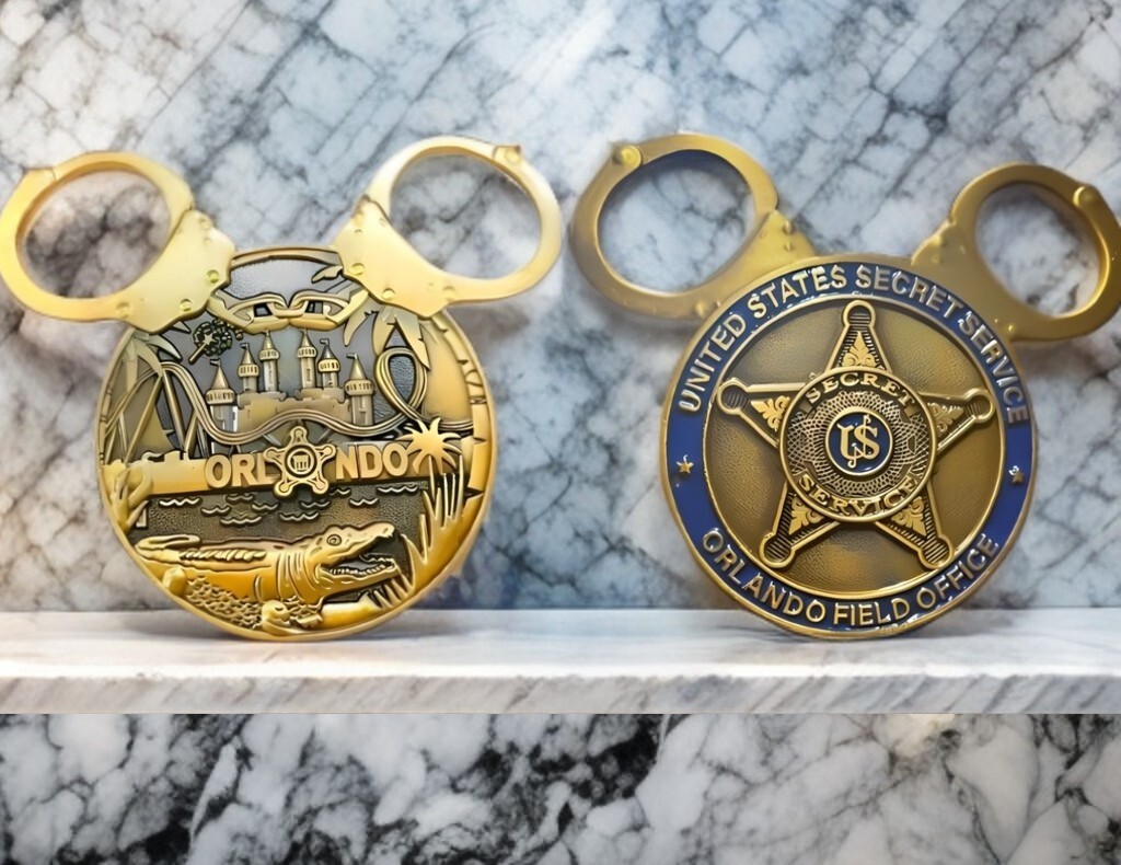 🔥Walt Disneyworld Mickey Ears Gold Disney Challenge Coin U.S. Secret Service