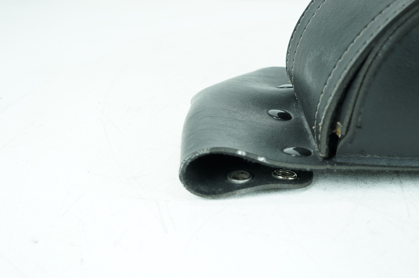 01 Harley Touring Electra Glide Ultra OEM Onboard Tool Bag Leather Storage Torn