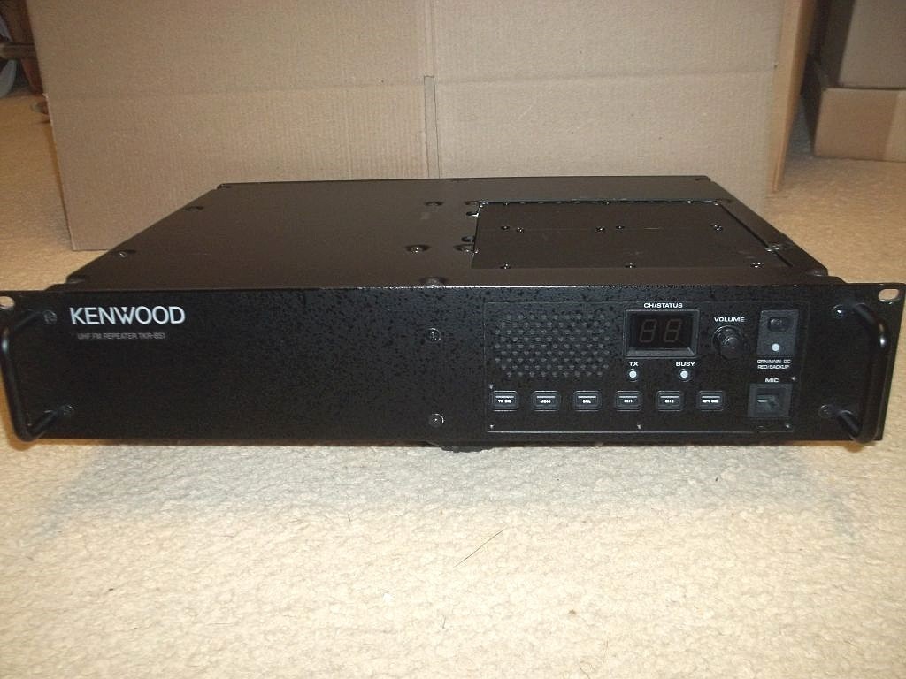 KENWOOD  TKR-851-1 UHF REPEATER  NICE SHAPE & TESTED  HAM  GMRS  PUBLIC SERVICE
