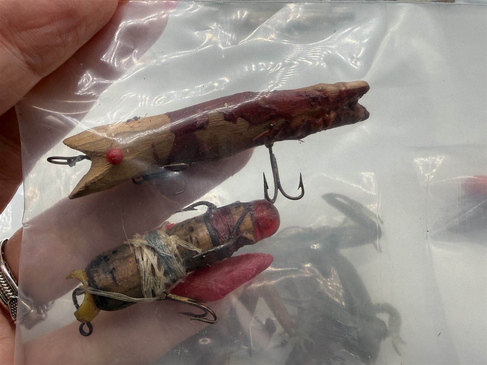 VINTAGE WOOD & PLASTIC FISHING LURE LOT OF 23