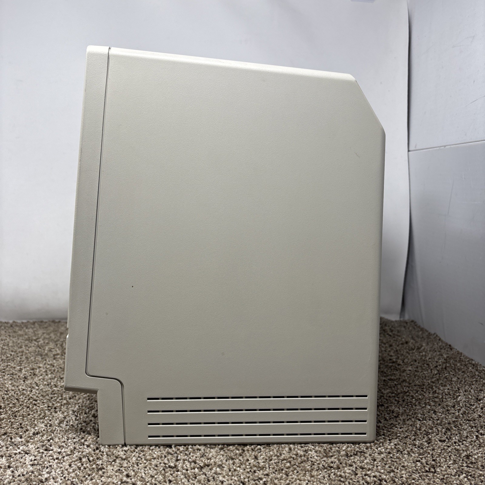 Apple Macintosh Classic Vintage Computer M0420 FOR PARTS READ