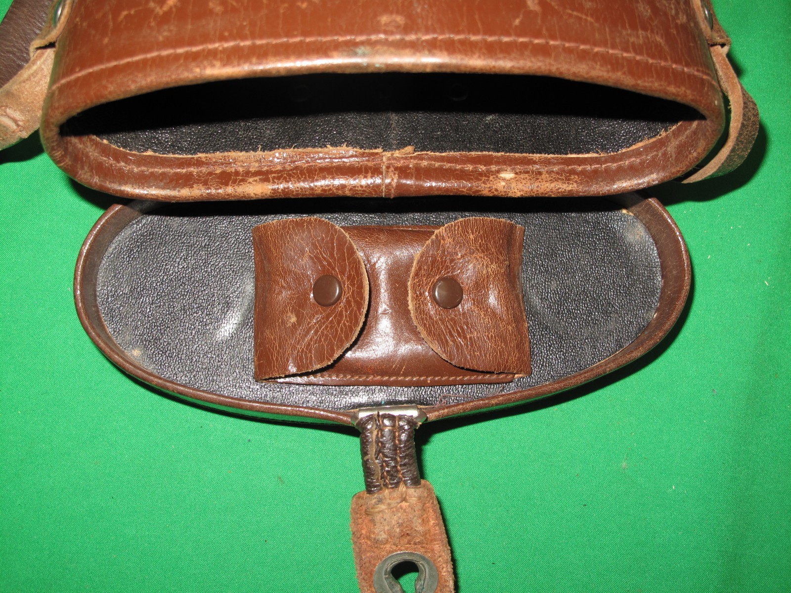 German Early WW2 Binoculars Case