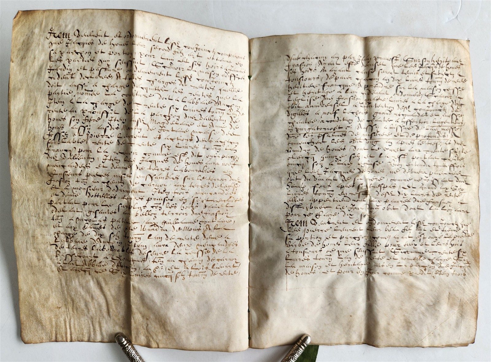 1617 MANUSCRIPT on VELLUM ANTIQUE LEGAL DOCUMENT in Spanish 24 pages