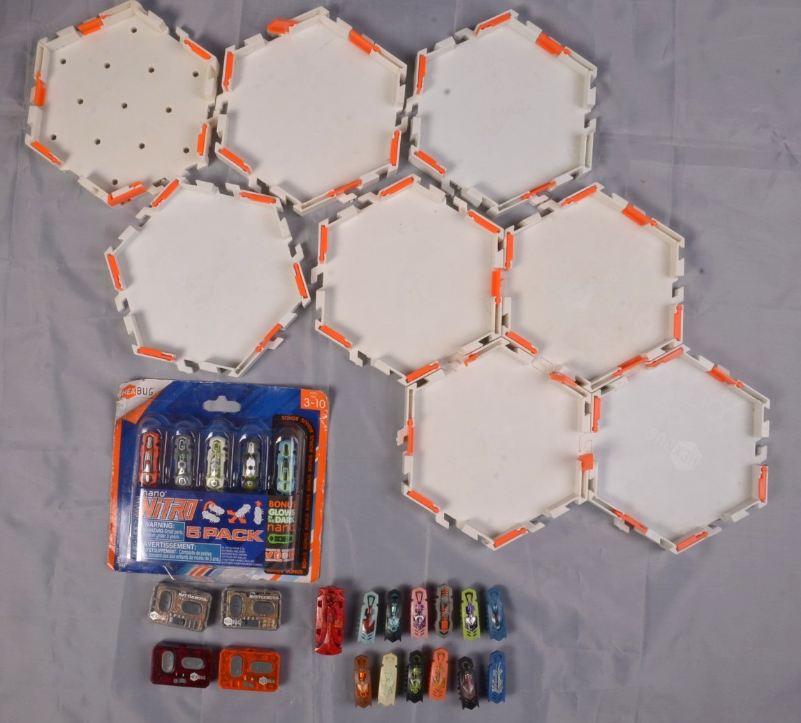 Hexbug Nano Nitro 5-Pack 1 Glow In Dark New + 13 Bugs 4 Remote 8 Platform