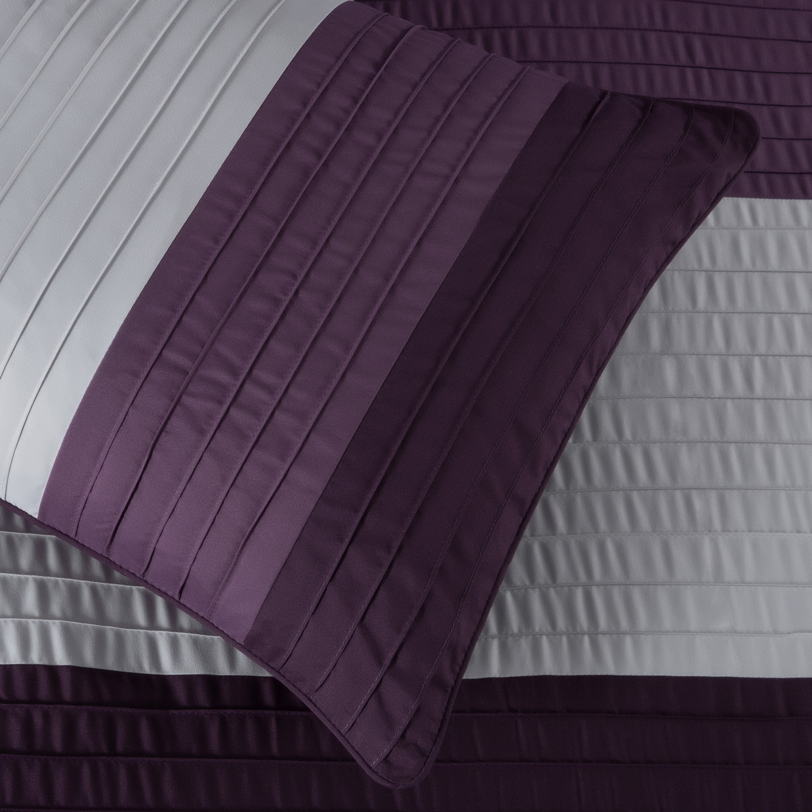 Chezmoi Collection 7-Piece Pleated Stripe Bed in a Bag Comforter Set with Sheets