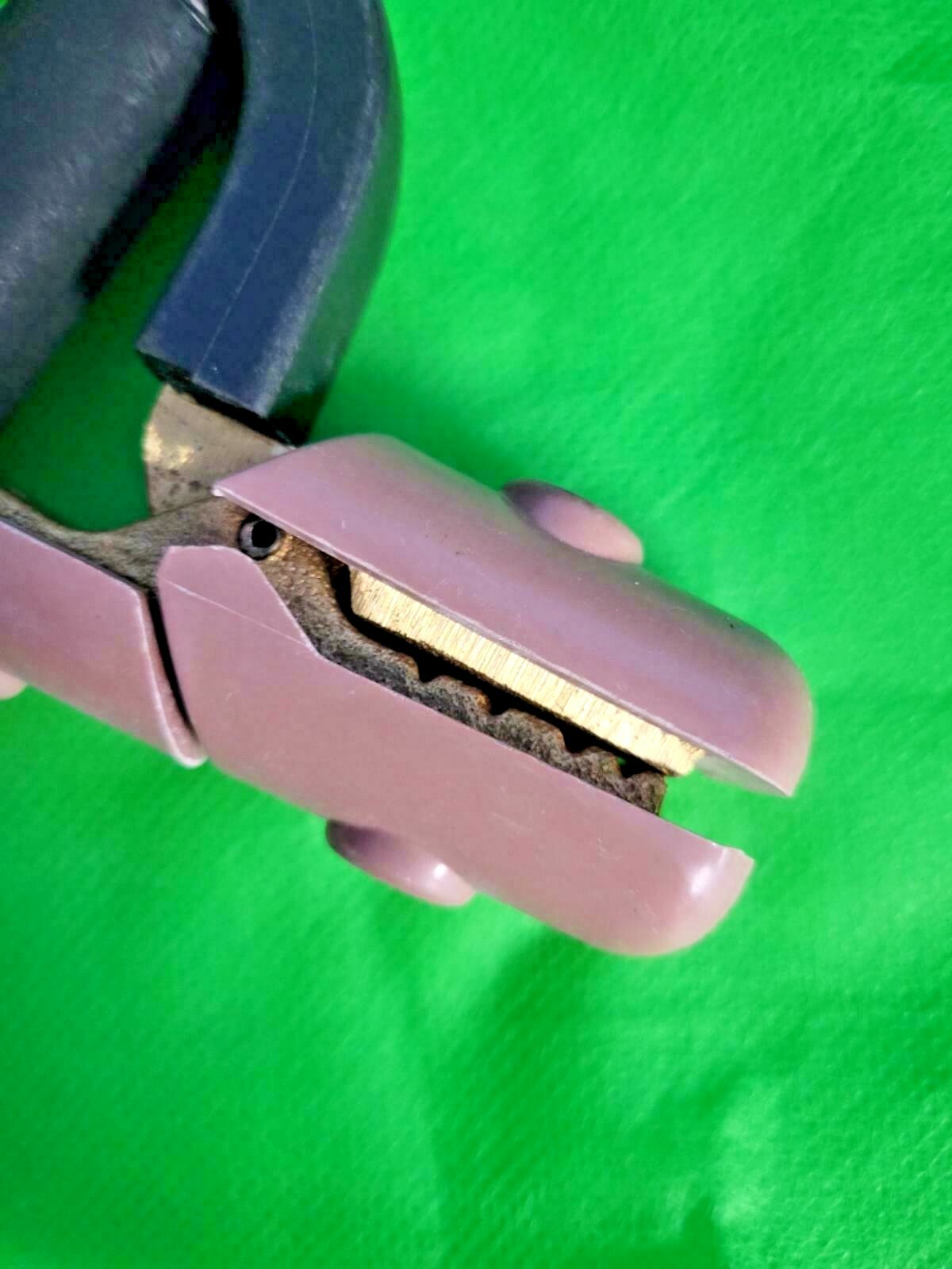 SQUEEZE STYLE ELECTRODE HOLDER 250 AMP A-316 style EHNB-A316 **FREE GIFT**