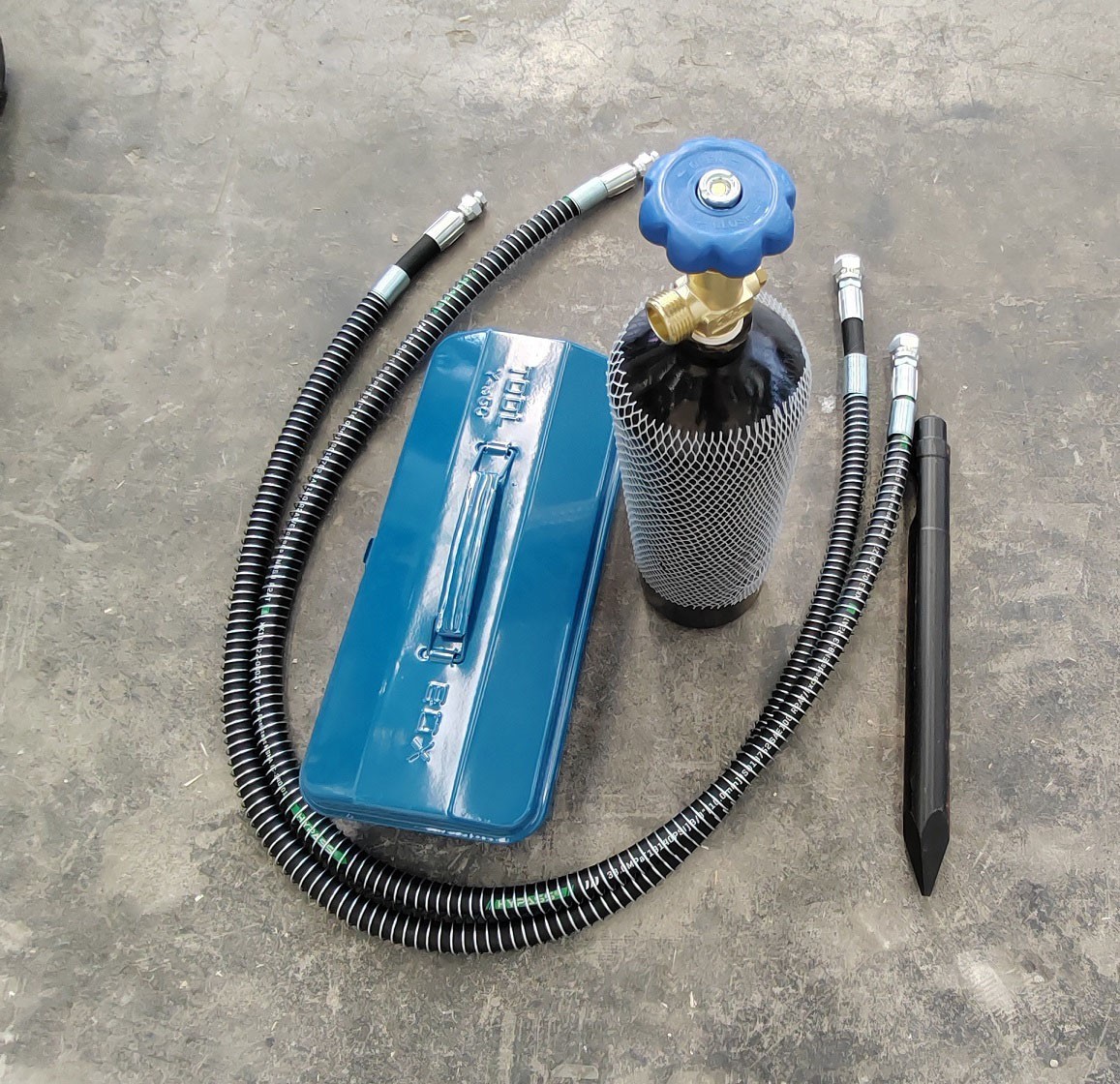 Free shipping Hydraulic Breaker Hammer attachment for 1-1.5 ton mini excavator