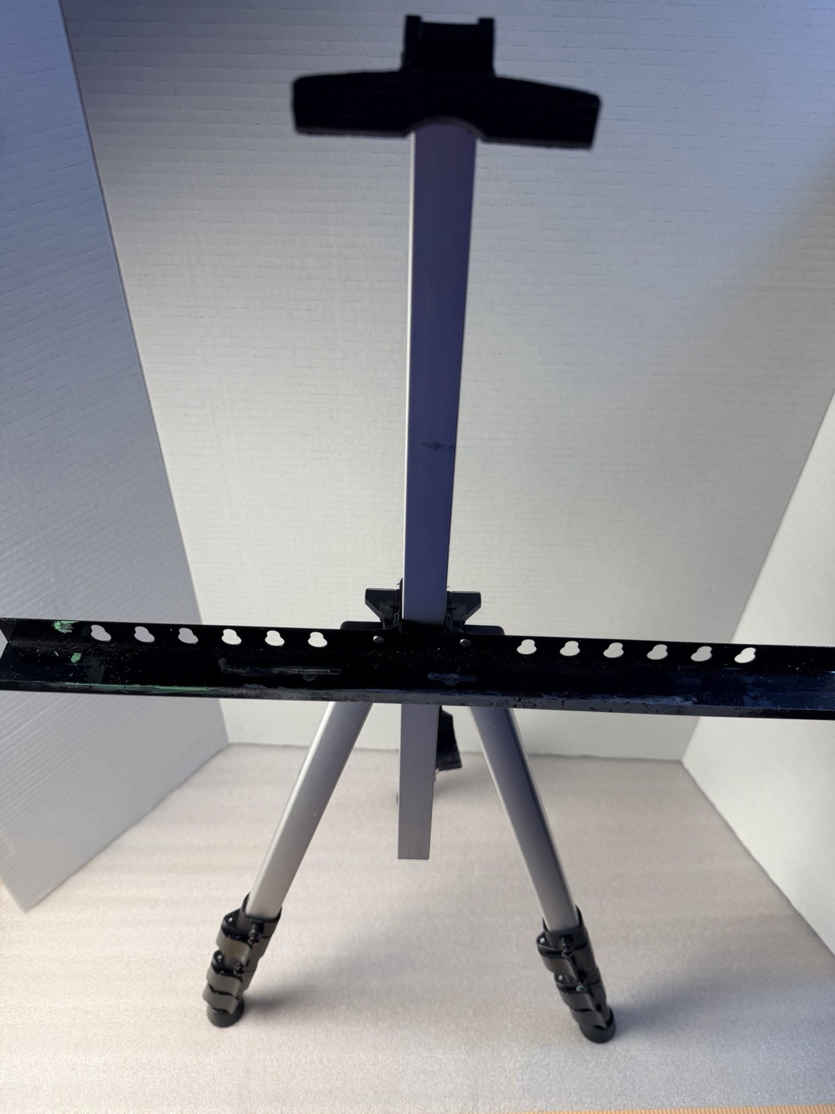 Curate Aluminum Stretch Field Easel - Silver Aluminum - 63 inch - Adjustable Art