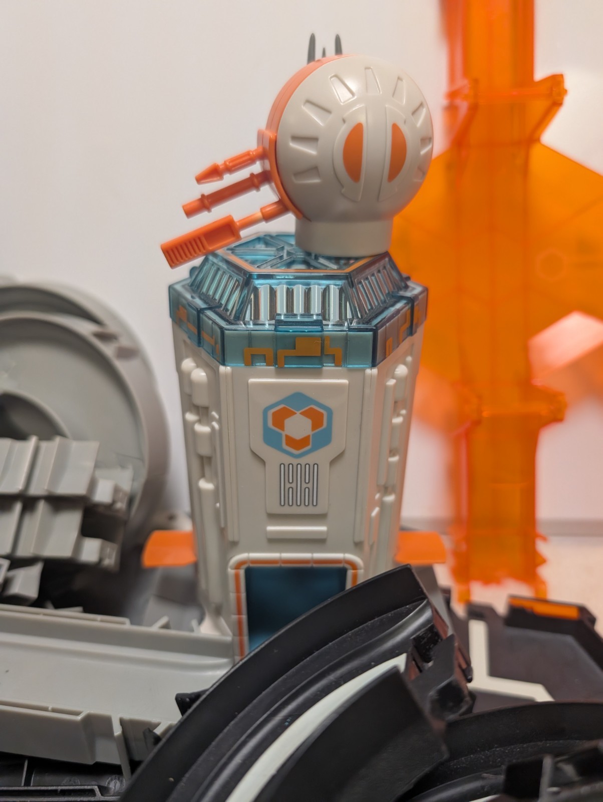 Lot Of HEXBUG Habitat Elevation Playset Zipline Tracks Accessories 10 Nano Bugs