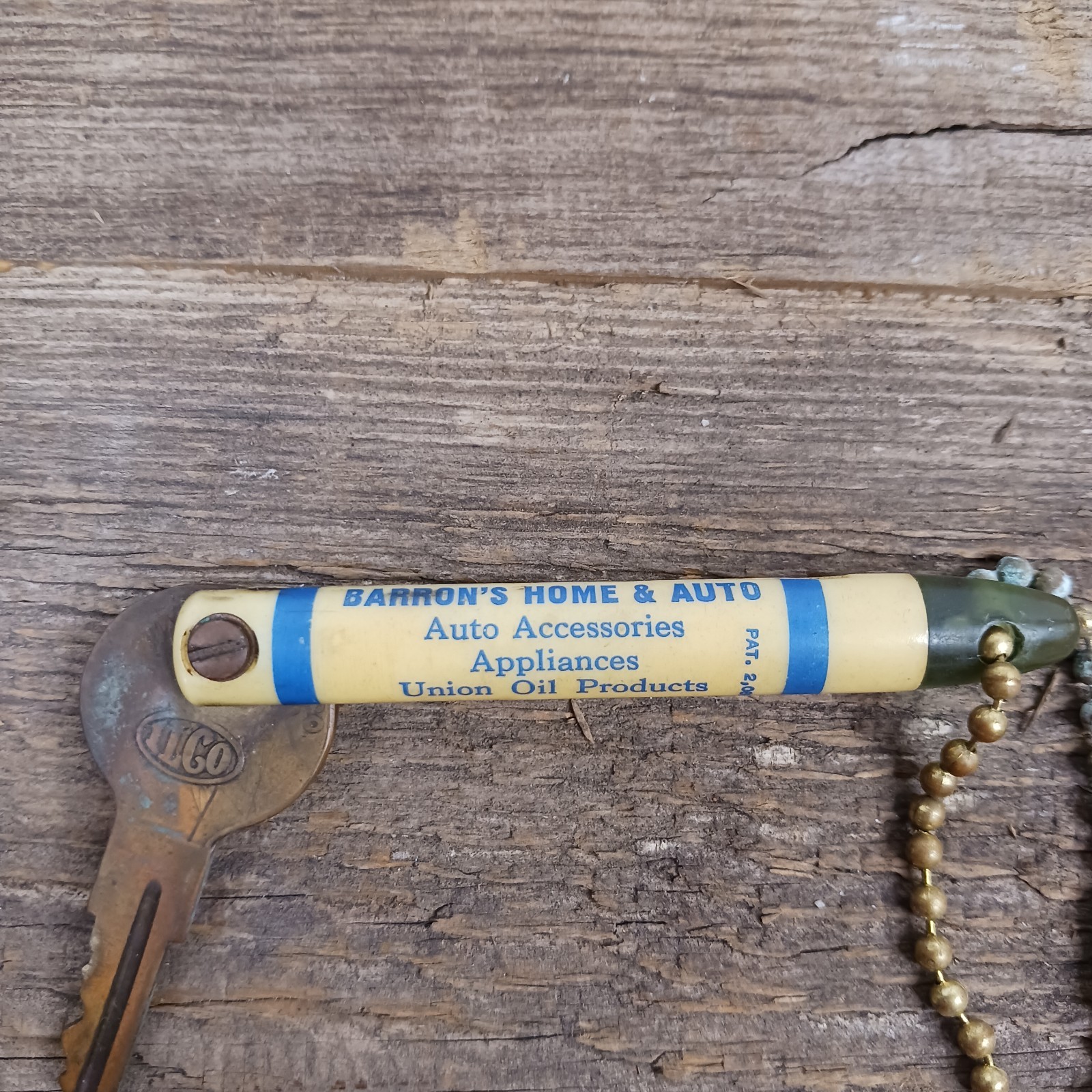 Vintage Union Oil Advertising Key Holder Keychain