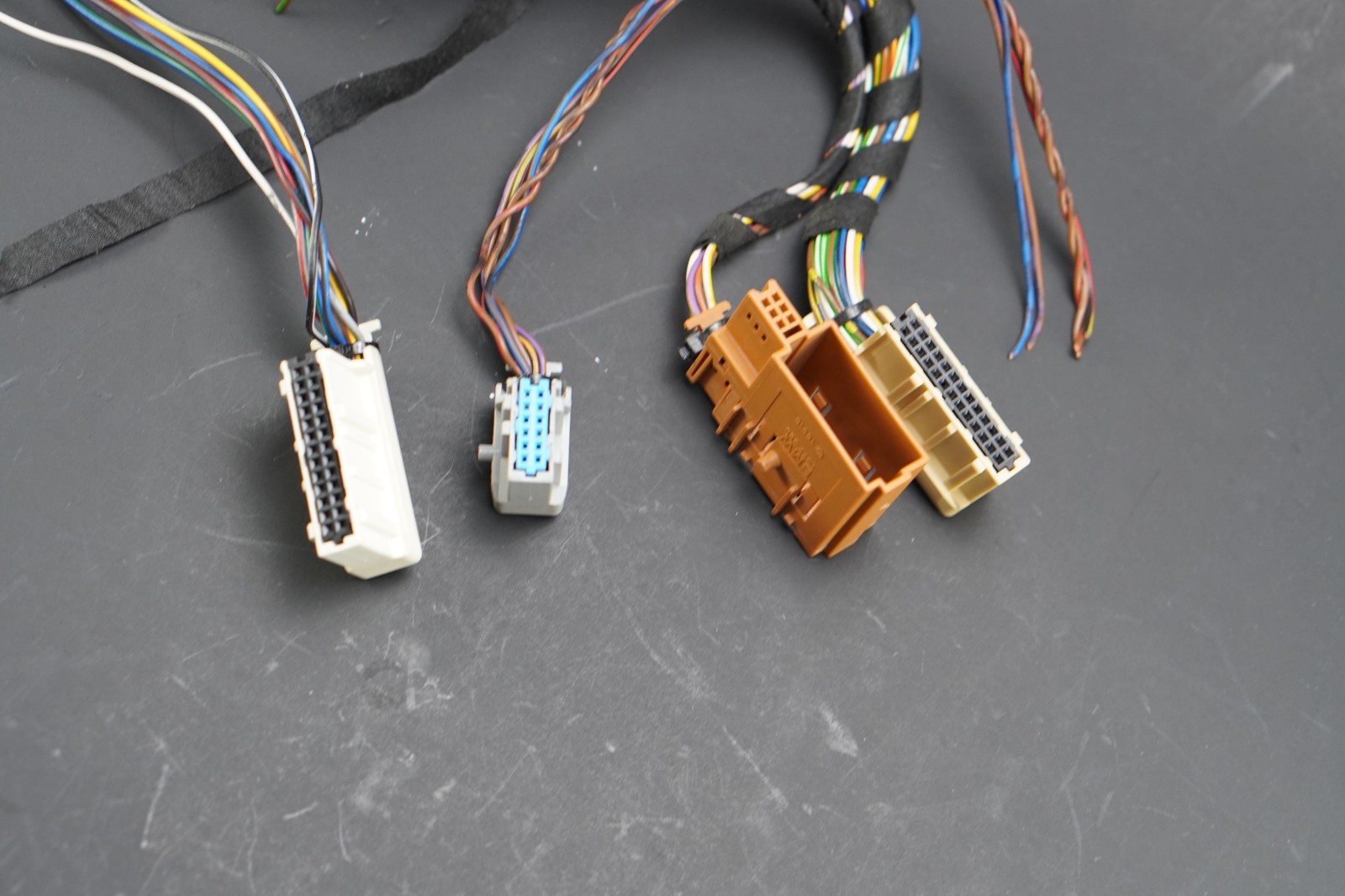 90-95 BMW E34 5 Series 525i Instrument Cluster Wire Harness Pigtail Connector