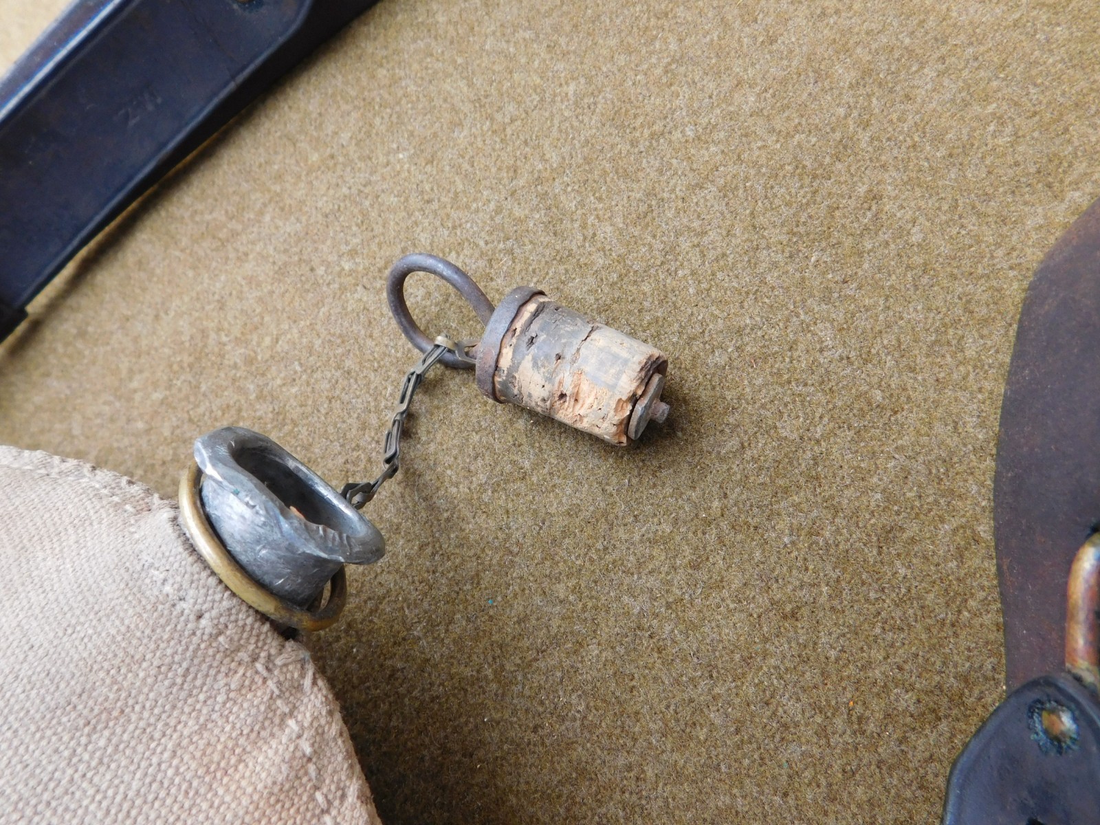 ORIGINAL SPANISH AMERICAN WAR U.S. ARMY MODEL 1886 CANTEEN WITH LEATHER SLING