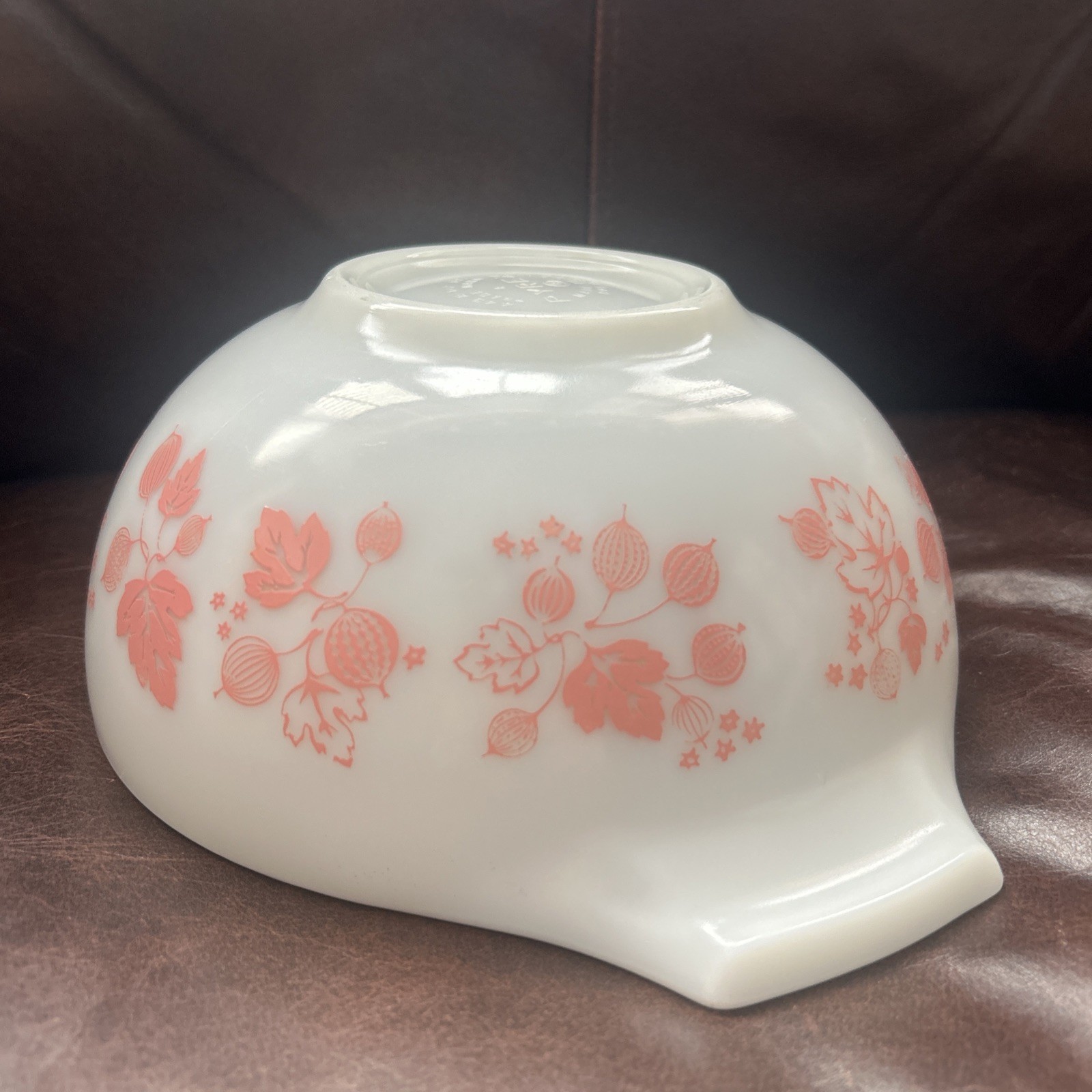 VINTAGE PYREX # 443 PINK GOOSEBERRY SMALL CINDRELLA MIXING BOWL 2.5 PINT FreeShi