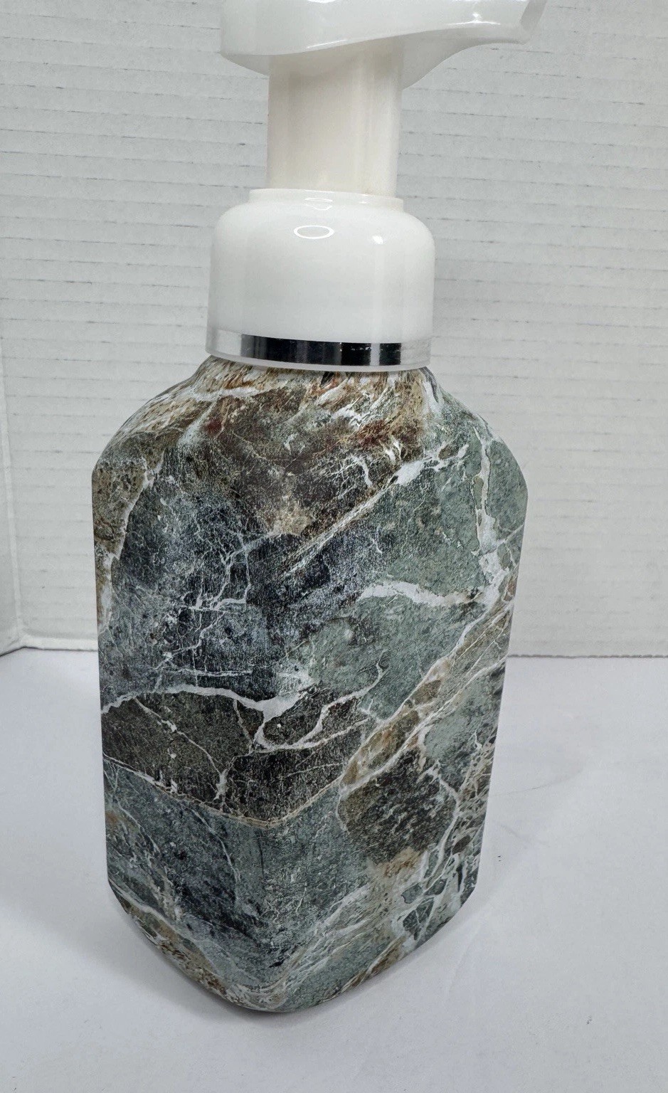Bath & Body Works Green Mix Stone Foaming Hand Soap Dispenser Holder Pump