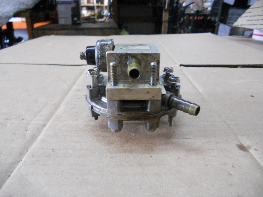 Johnson Evinrude 200-225-250 Fitch Ram Oil Lift Pump 5001505 Oil Pump