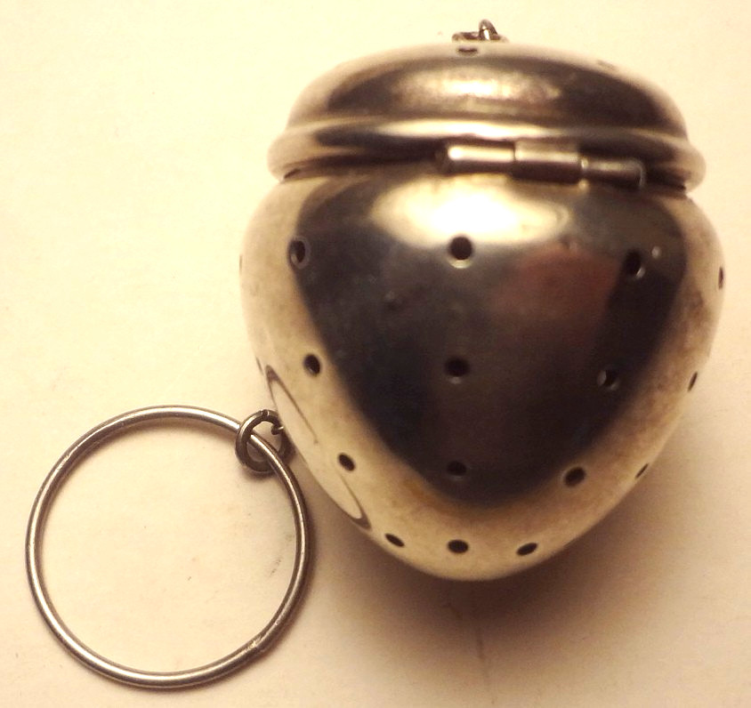 📌c1898 WATROUS MFG. CO. sterling silver #21 ACORN SHAPE TEA BALL -TOP CONDITION