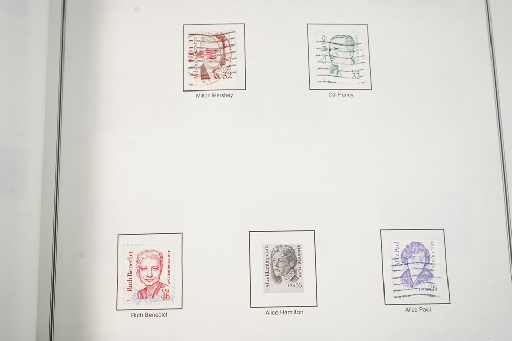 US 1990s-2000s COLLECTION OF 450+ STAMPS MINT & UESD STORED IN HARRIS ALBUM