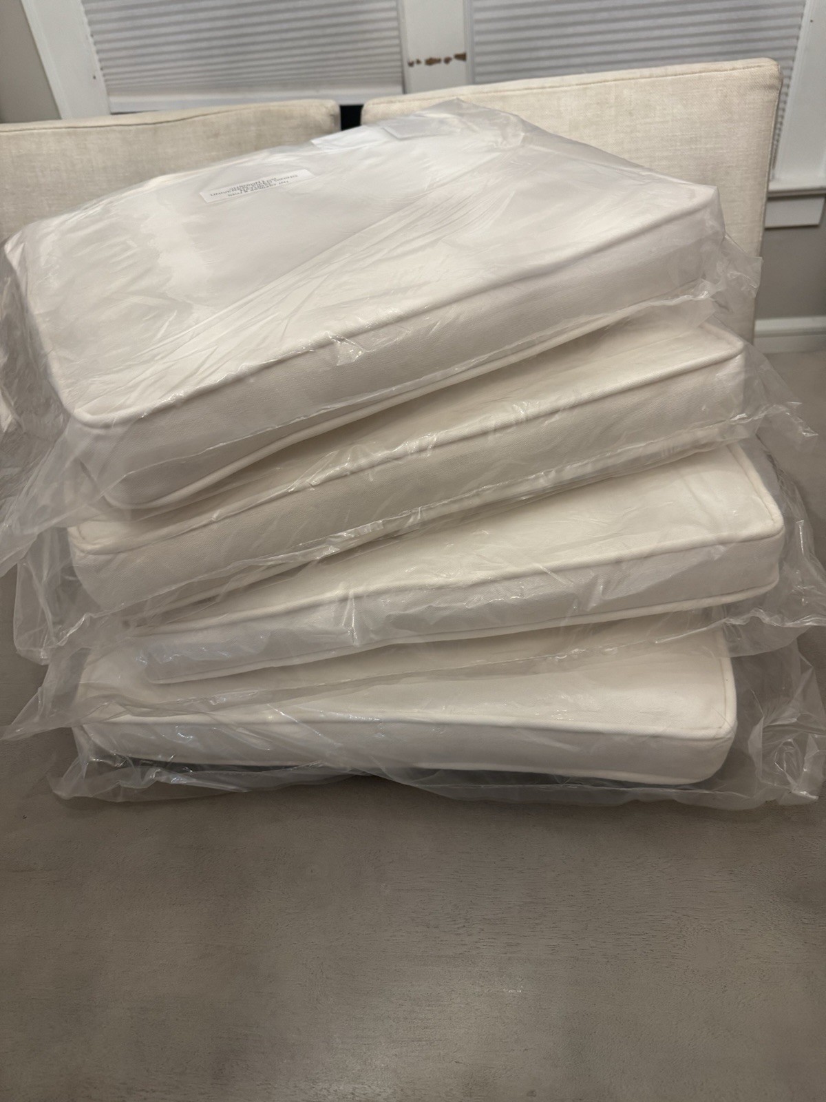 1 POTTERY BARN  Piped Universal Outdoor Dining Chair Cushion Natural-New