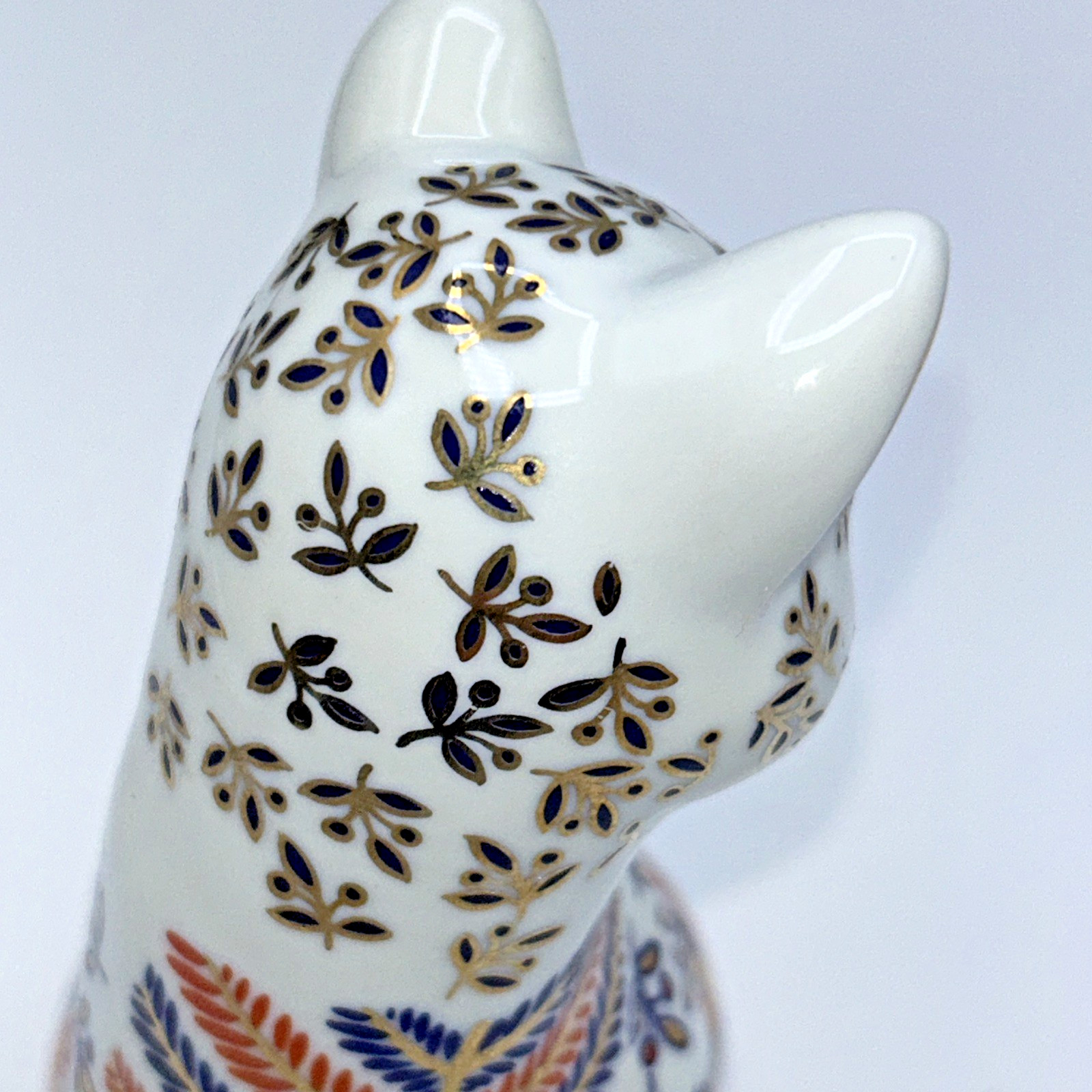 VTG Japanese Imari Neko Floral Hand Painted Porcelain Cat Figurine Decor EUC