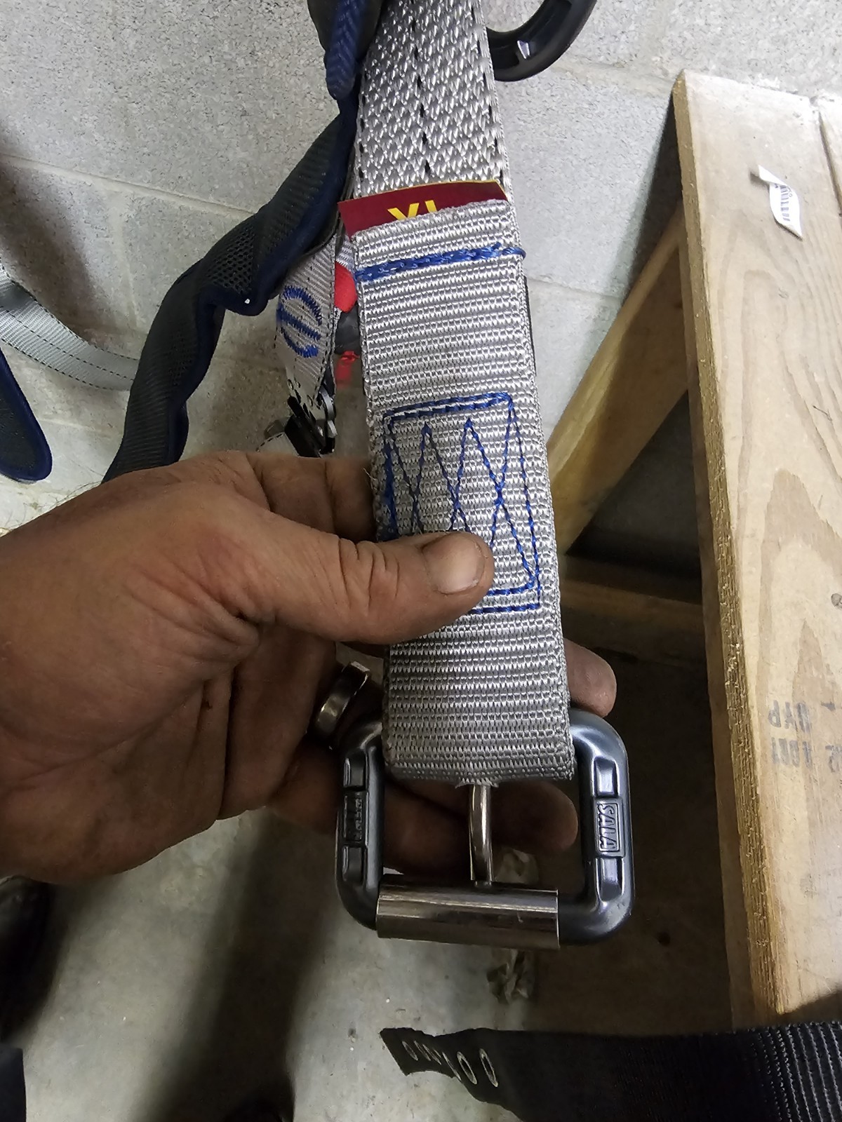 3M DBI-SALA EXOFIT STRATA XL FULL BODY HARNESS FALL PROTECTION XL BELT 1112538