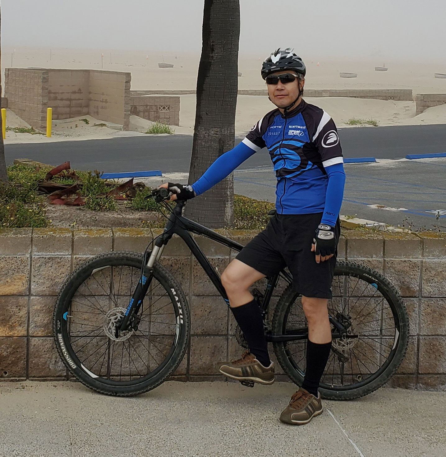 XERU Cooling Arm Sleeves w/Thumb Hole UV Sun Protection Outdoor For Men Women