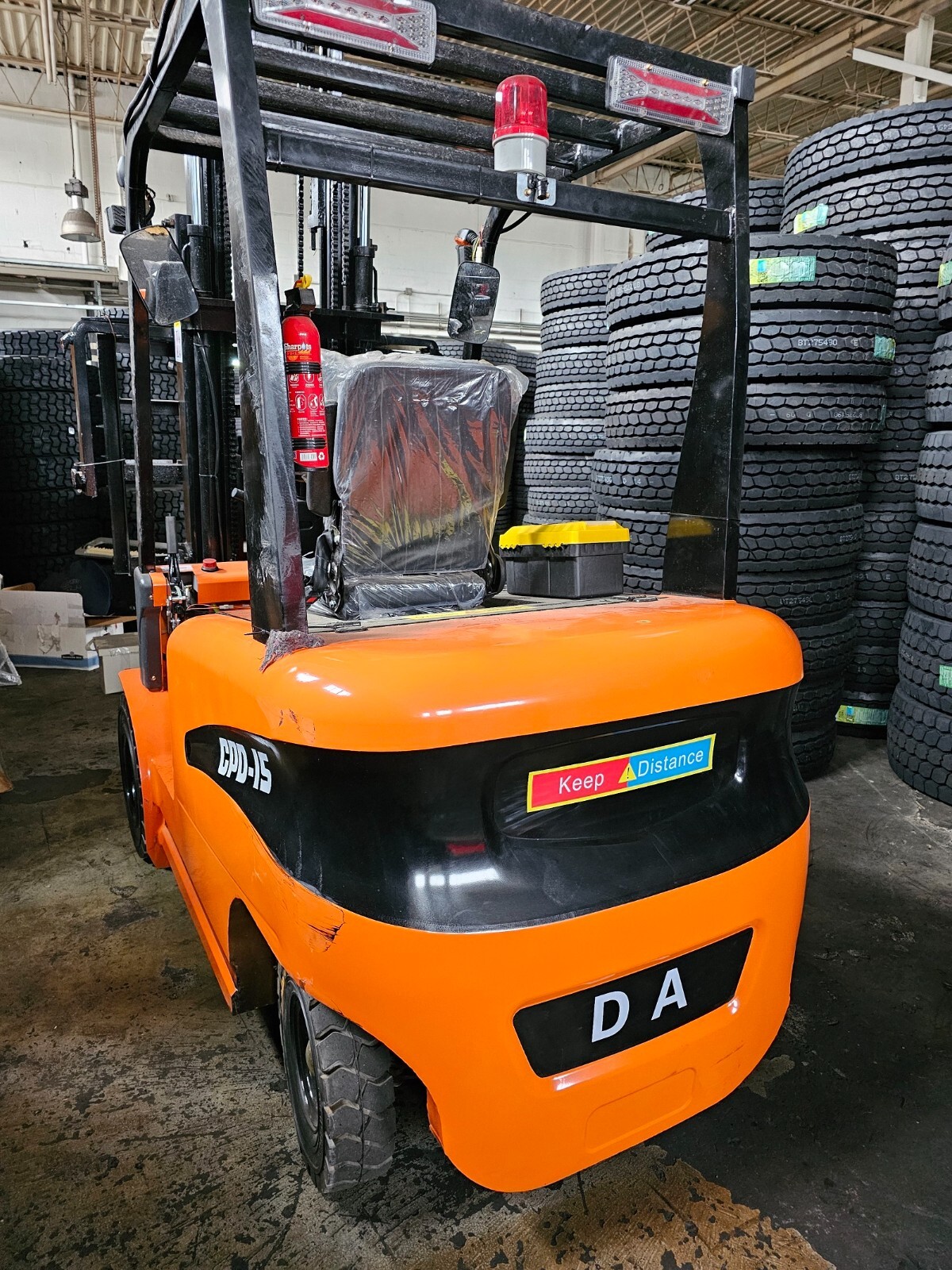 2024 Electric Battery Type 1.5 ton 3,300 lb Cap, 14.5 ft Lifting Height Forklift