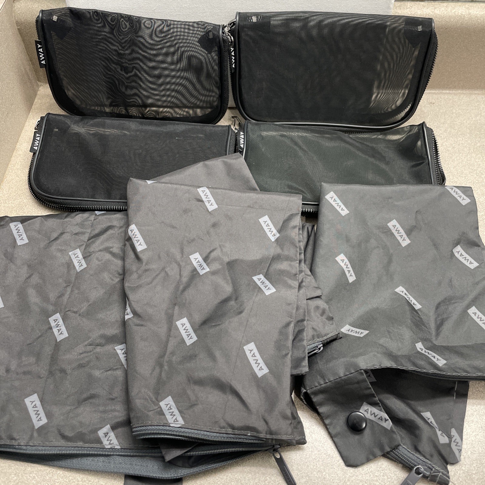 Away Brand Travel Luggage Mesh Packing Cubes Bags Pouches Toiletries Set Of 7