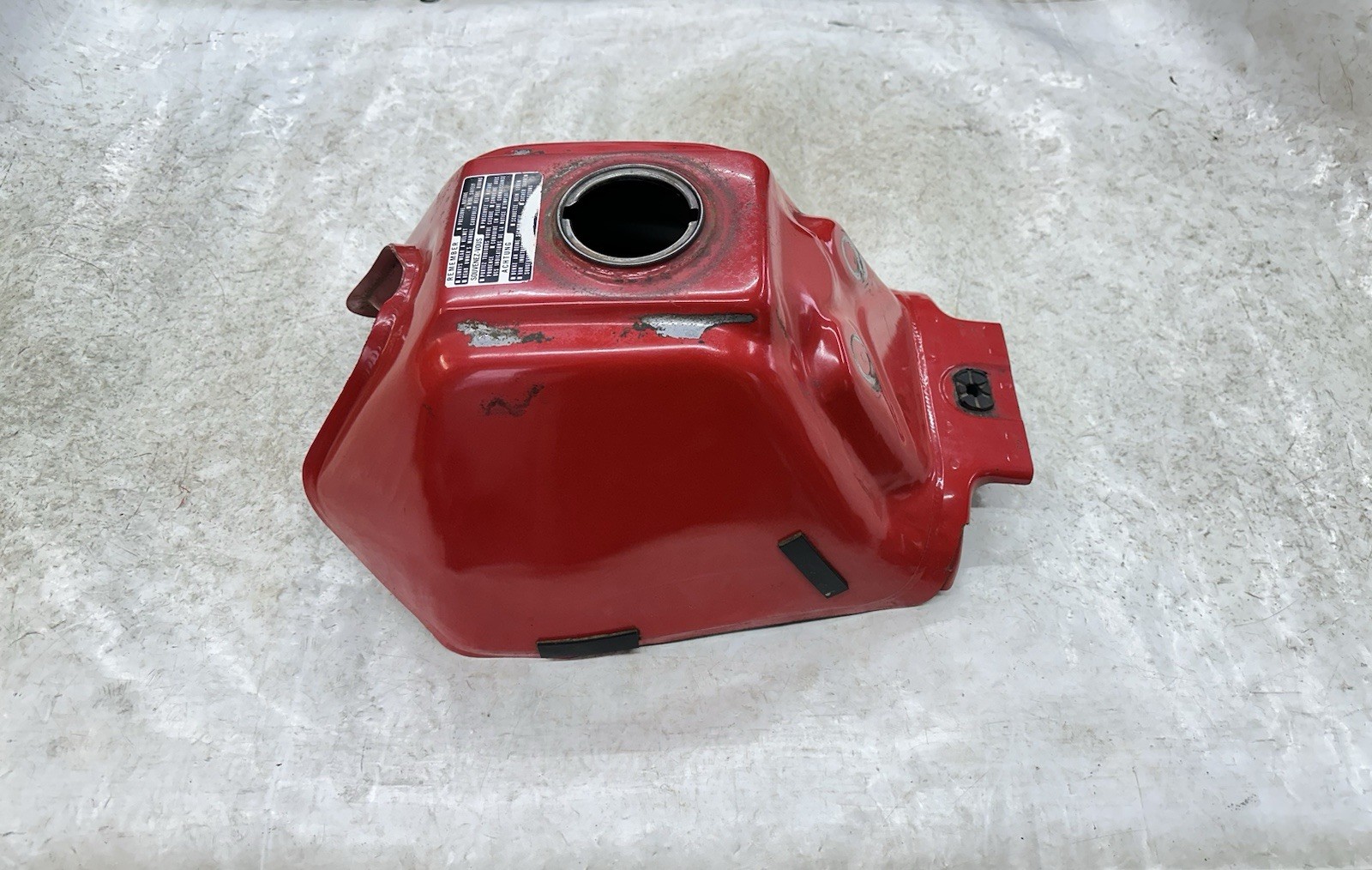 USED OEM 85 86 HONDA TRX 125 TRX125 FOURTRAX RED GAS FUEL TANK (CLEAN NO RUST!!)