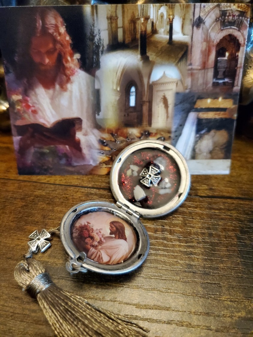 Life of Jesus Locket Nativity, Church of Ascension, Cenacle, Tomb of Jesus