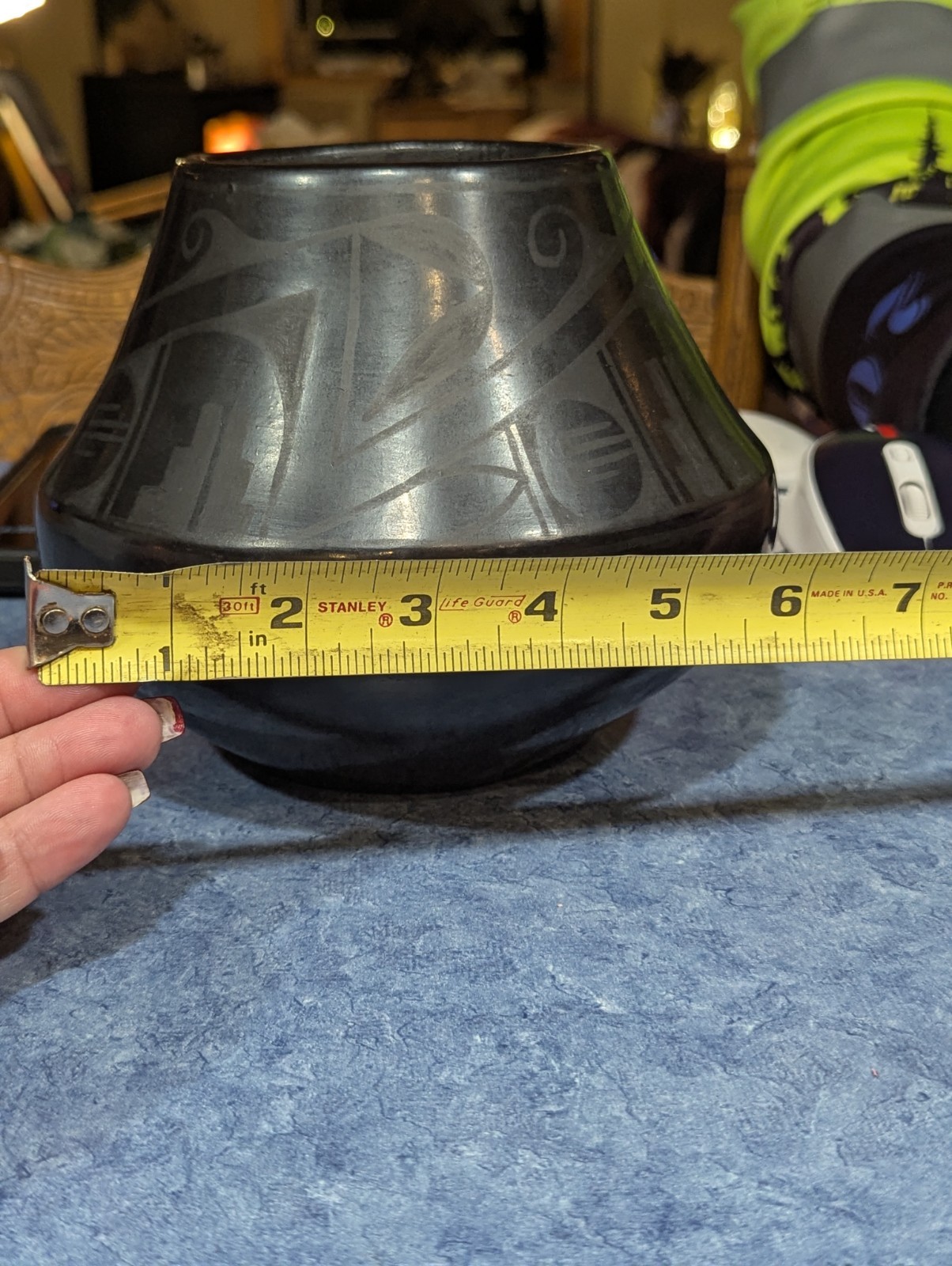 DESIDERIA MONTOYA SANCHEZ SAN IDELFONSO PUEBLO POTTERY BLACK JAR/POT 5 1/2" x 8"