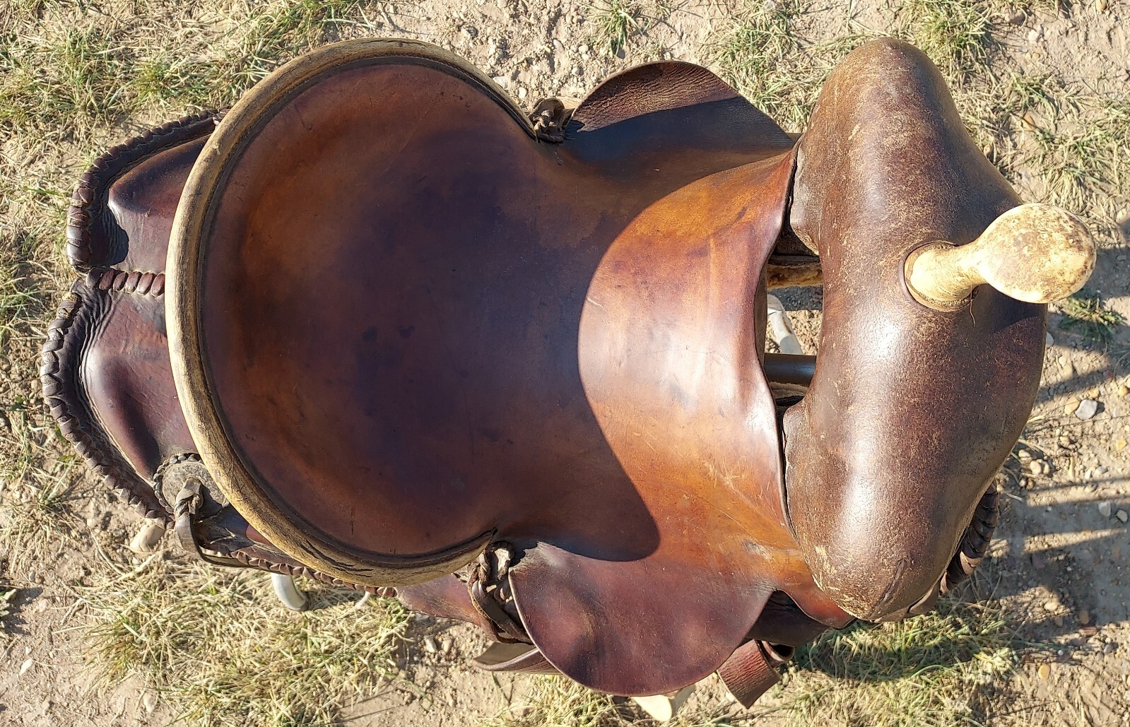 Vintage Whitney Maker Saratoga Wyo. - 14" Saddle - Heiser Fender
