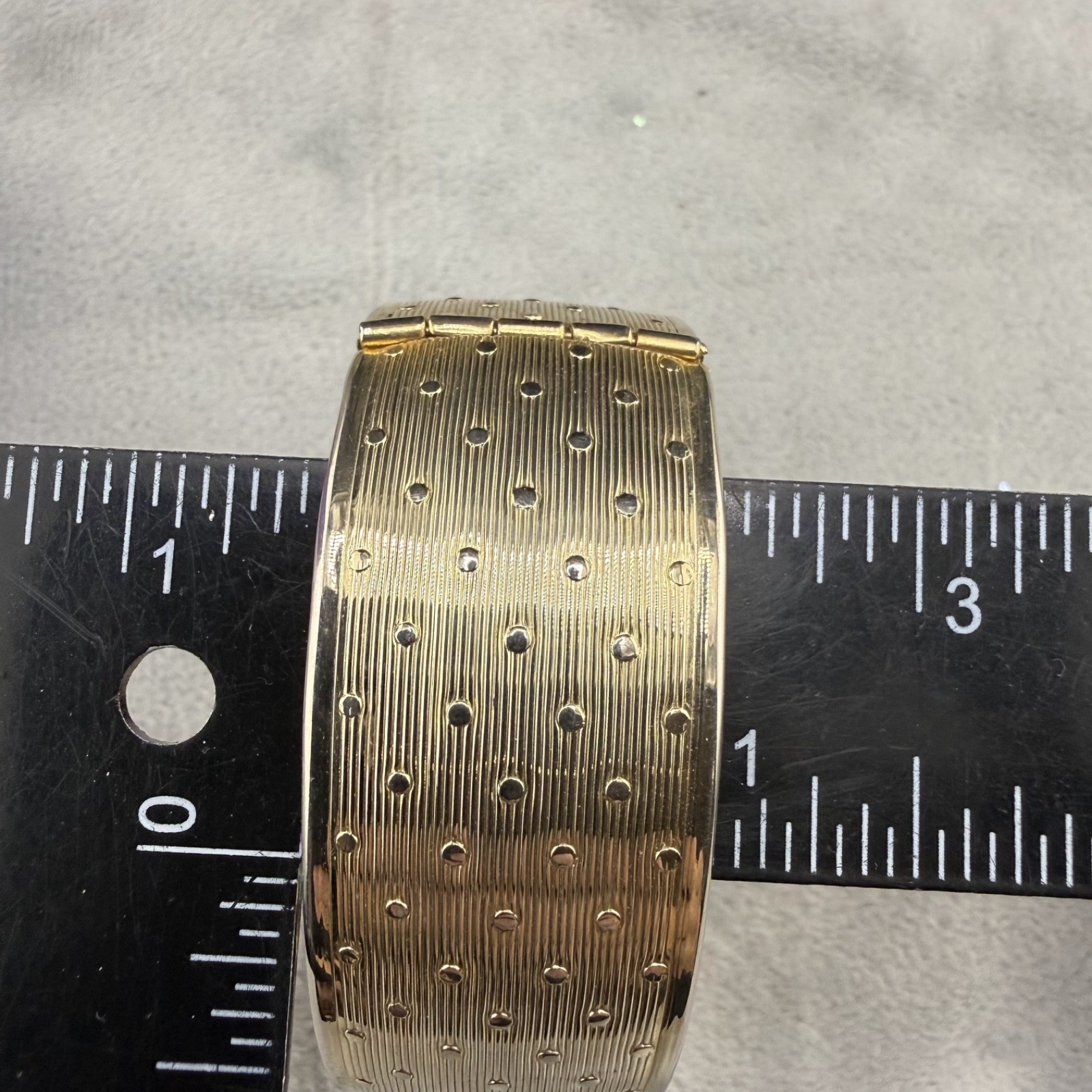 Vintage Bangle Bracelet Gold Tone Hinged 7”