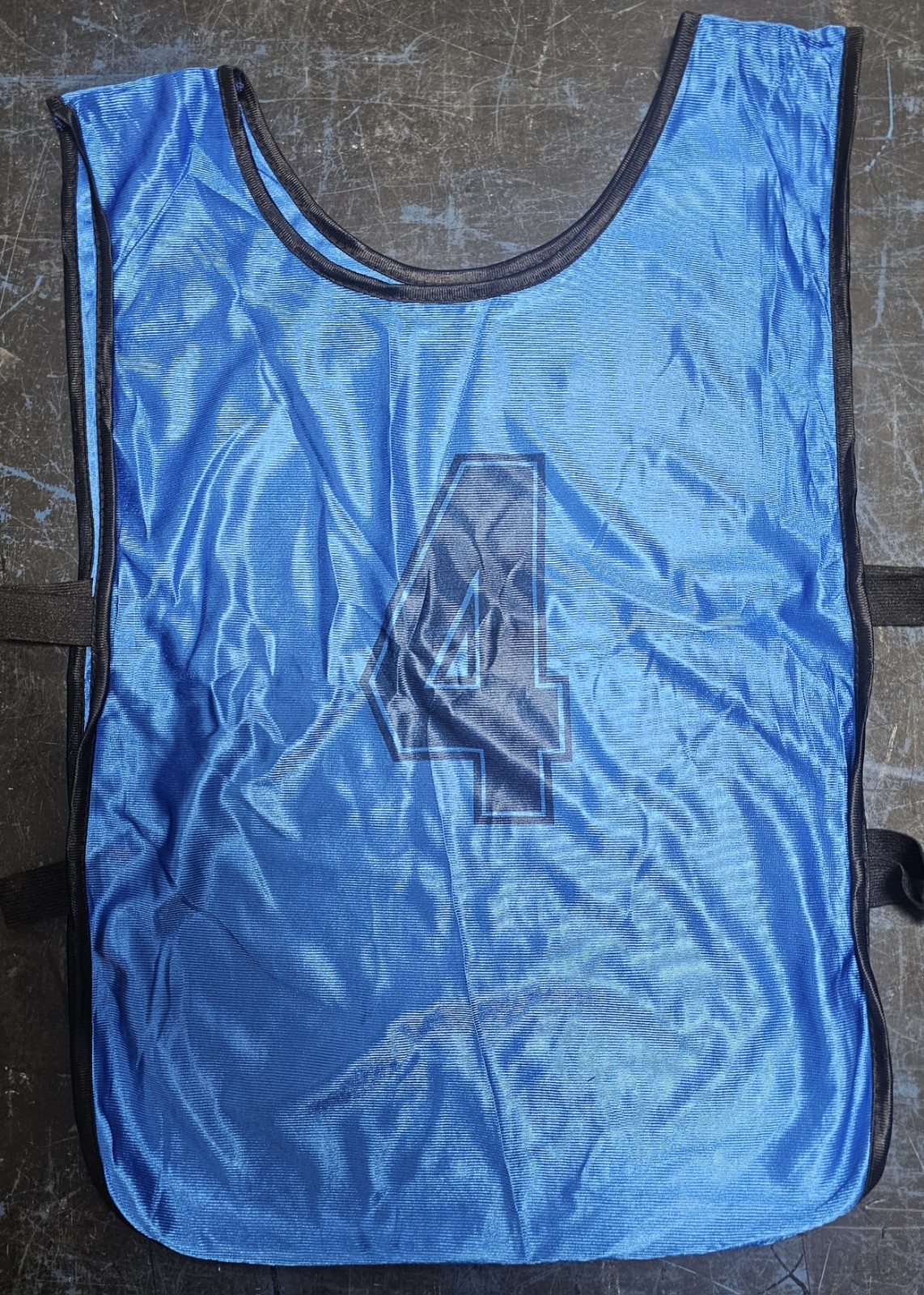 24 Pack Large Scrimmage Training Vest, Reversible, Numbered, Red/Blue Large