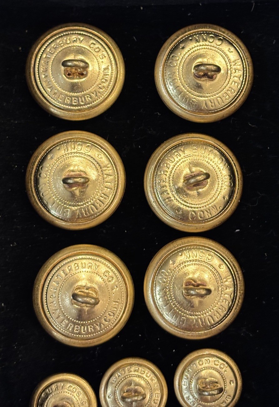 Waterbury Brass Buttons Seattle Washington Police Department Full Set