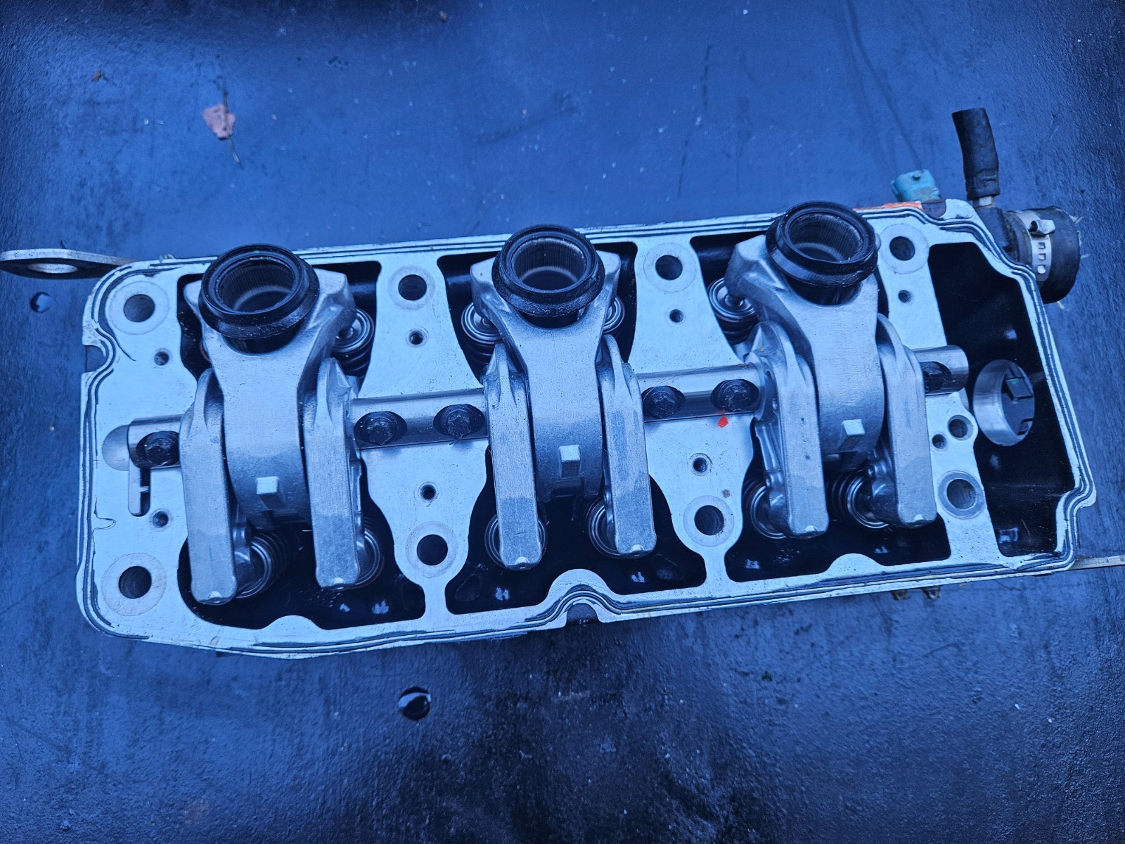 Sea Doo 2009 RXT 255 sc ENGINE TOP END HEAD VALVES VALVE FOR PARTS OR REPAIR