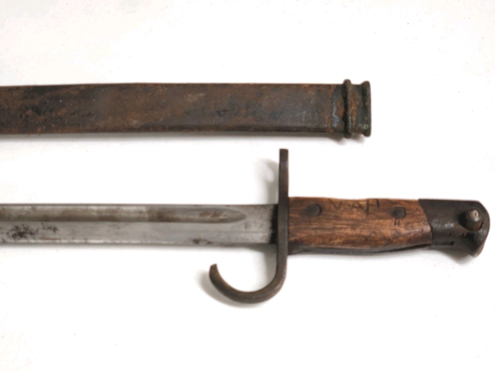 WWII Japanese Bayonet with Scabbard Unmarked