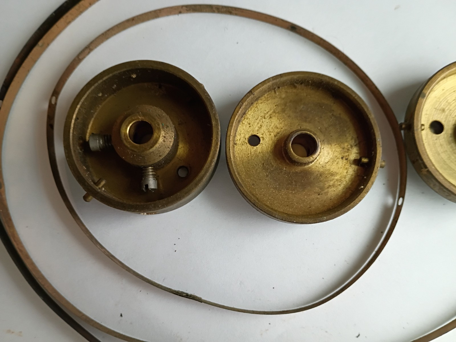 1928 Atwater Kent Model 44 Tuning Pulley Set Brass Wheels And Metal Bands