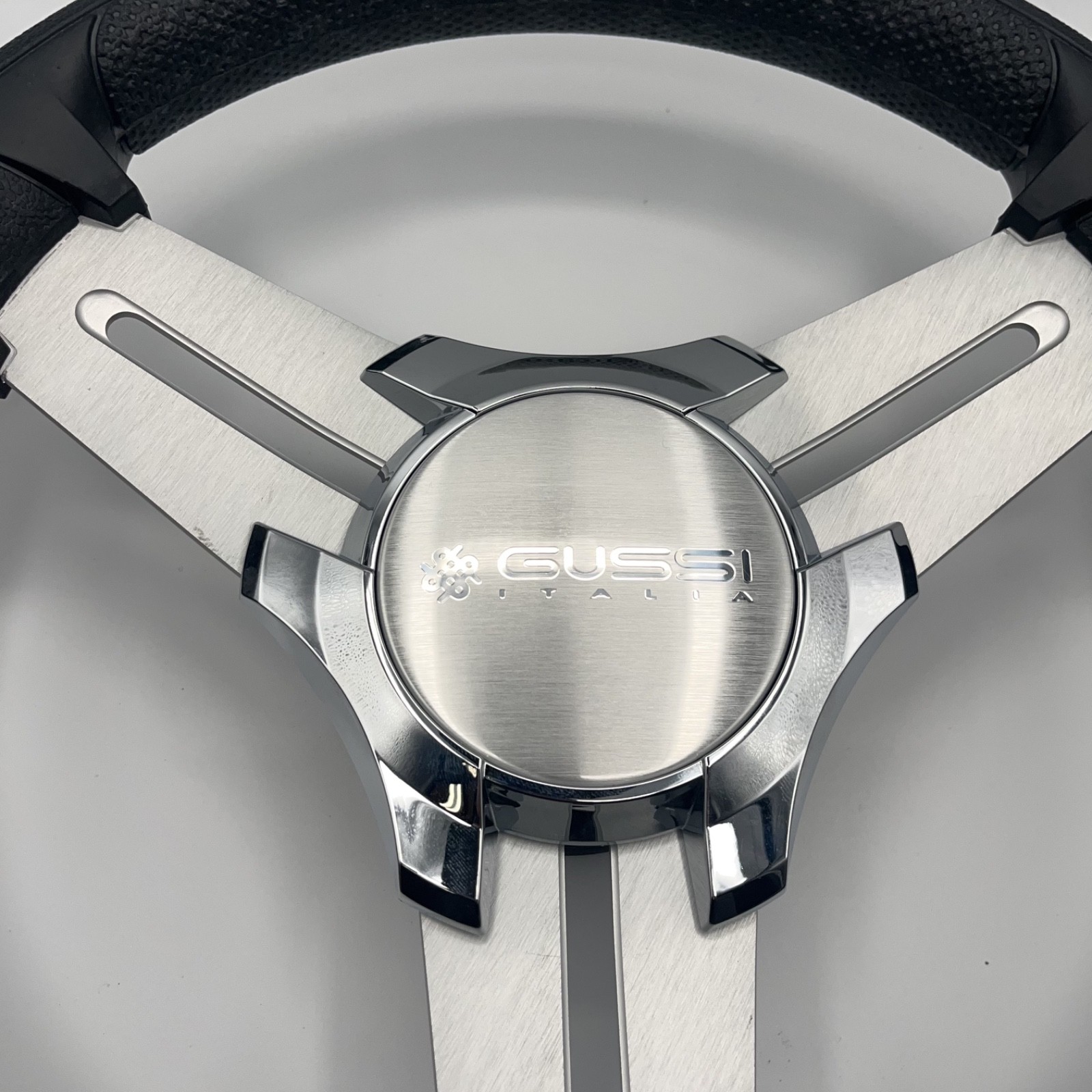 Model 15 Marine Steering Wheel Brushed Aluminum Spokes | Gussi Logo | KEY HUB