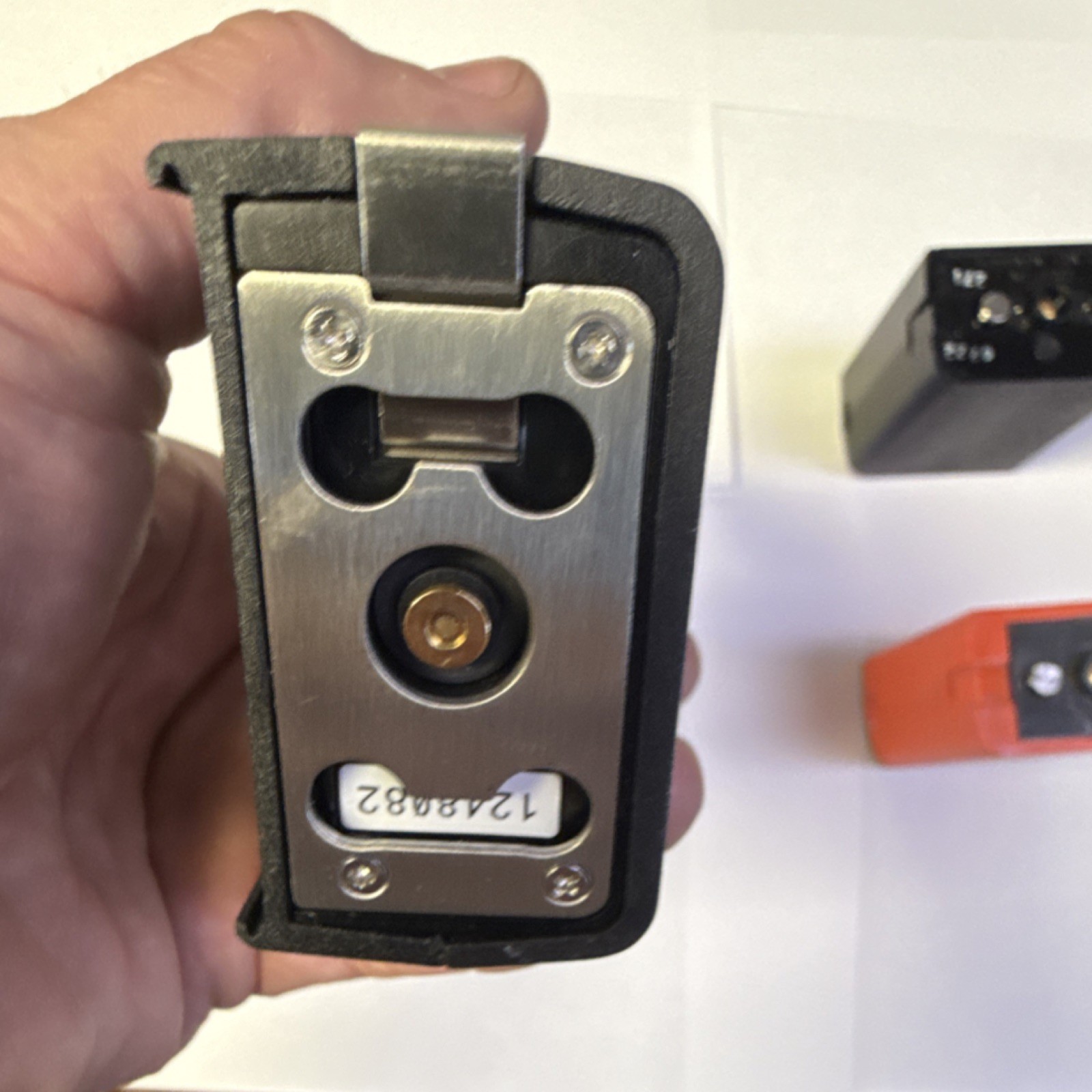 Bendix King BK GPH5102XMCD Radio Black Keypad LCD w/Batteries *Analog Radio