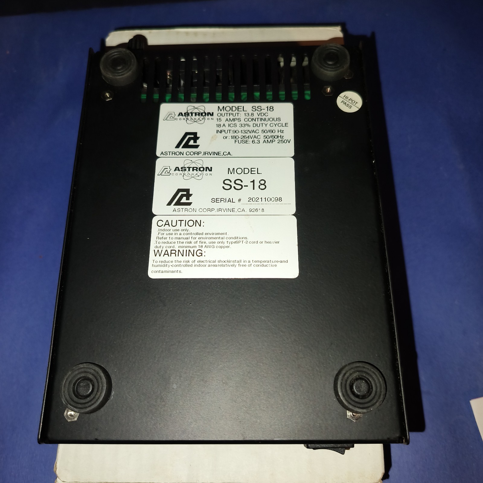 Astron SS-18 Switching Power Supplies 13.8VDC 18A Max 120 to 230 VAC 50/60Hz