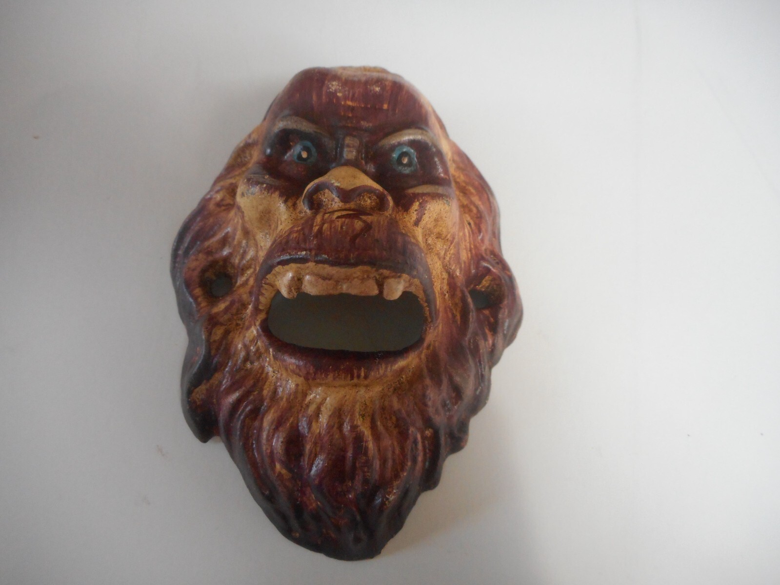 Bigfoot Sasquatch Bottle Opener Wall Mounted Bottle Opener Cast Iron Bar Decor
