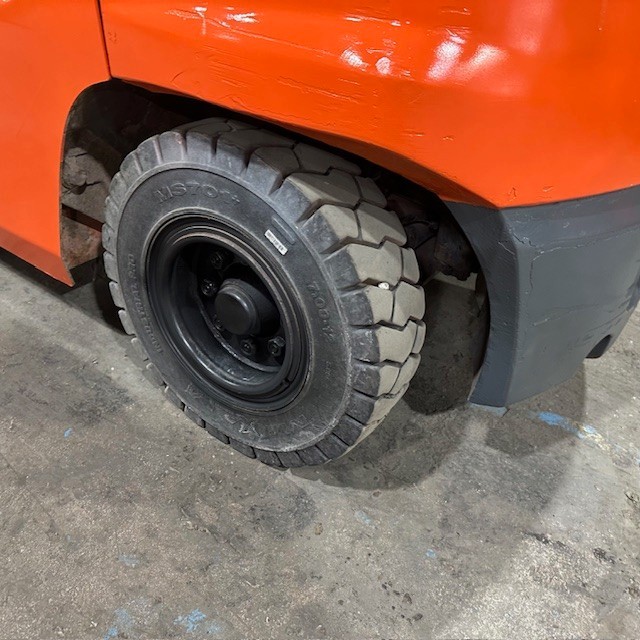 2020 Toyota 8FD40U 9000lb Diesel Used Forklift Triple Mast Sideshift 7860 Hours