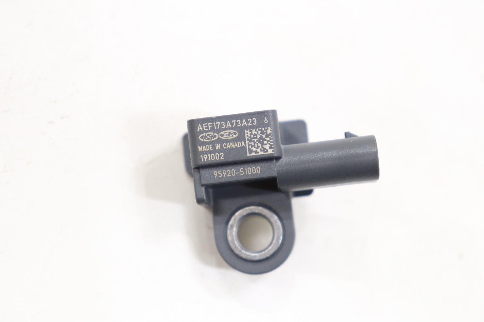 2019 - 2023 HYUNDAI SANTA FE REAR LEFT AIRBAG CRASH IMPACT SENSOR OEM 95920S1000