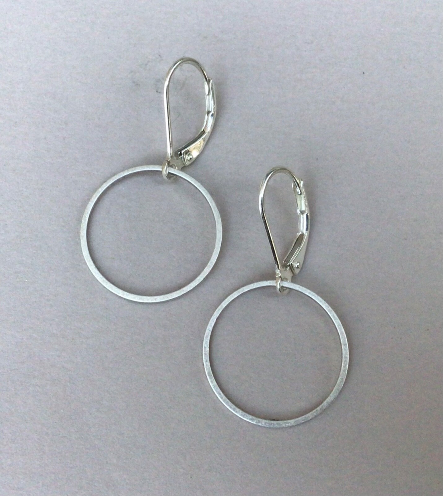 New Handcrafted Artisan Jewelry Sterling Silver Sundance Charm Circle Earrings